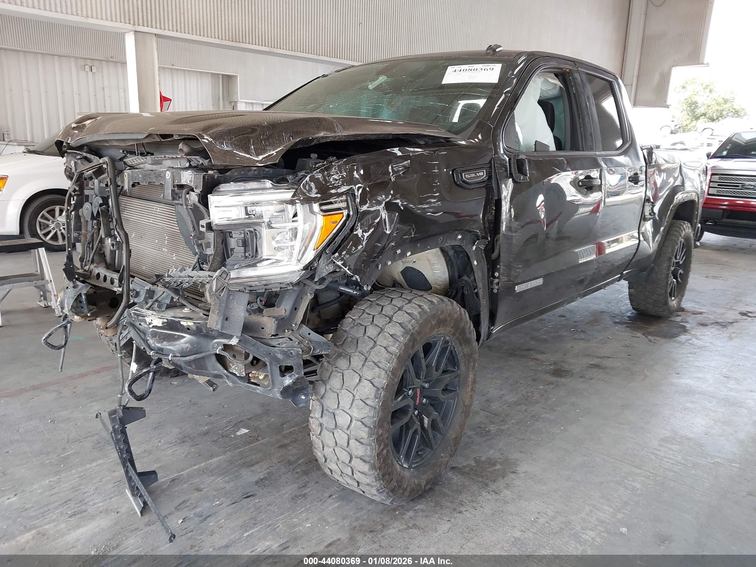 GMC SIERRA image 2