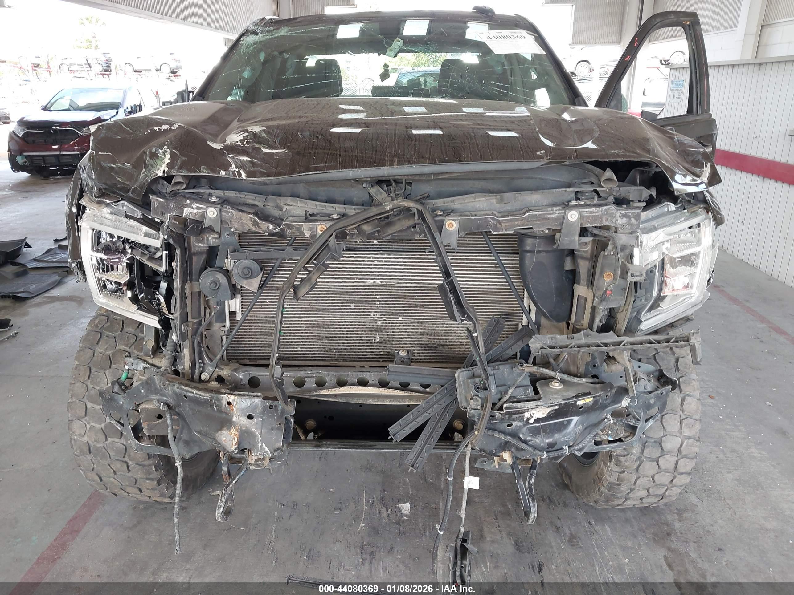 GMC SIERRA image 6