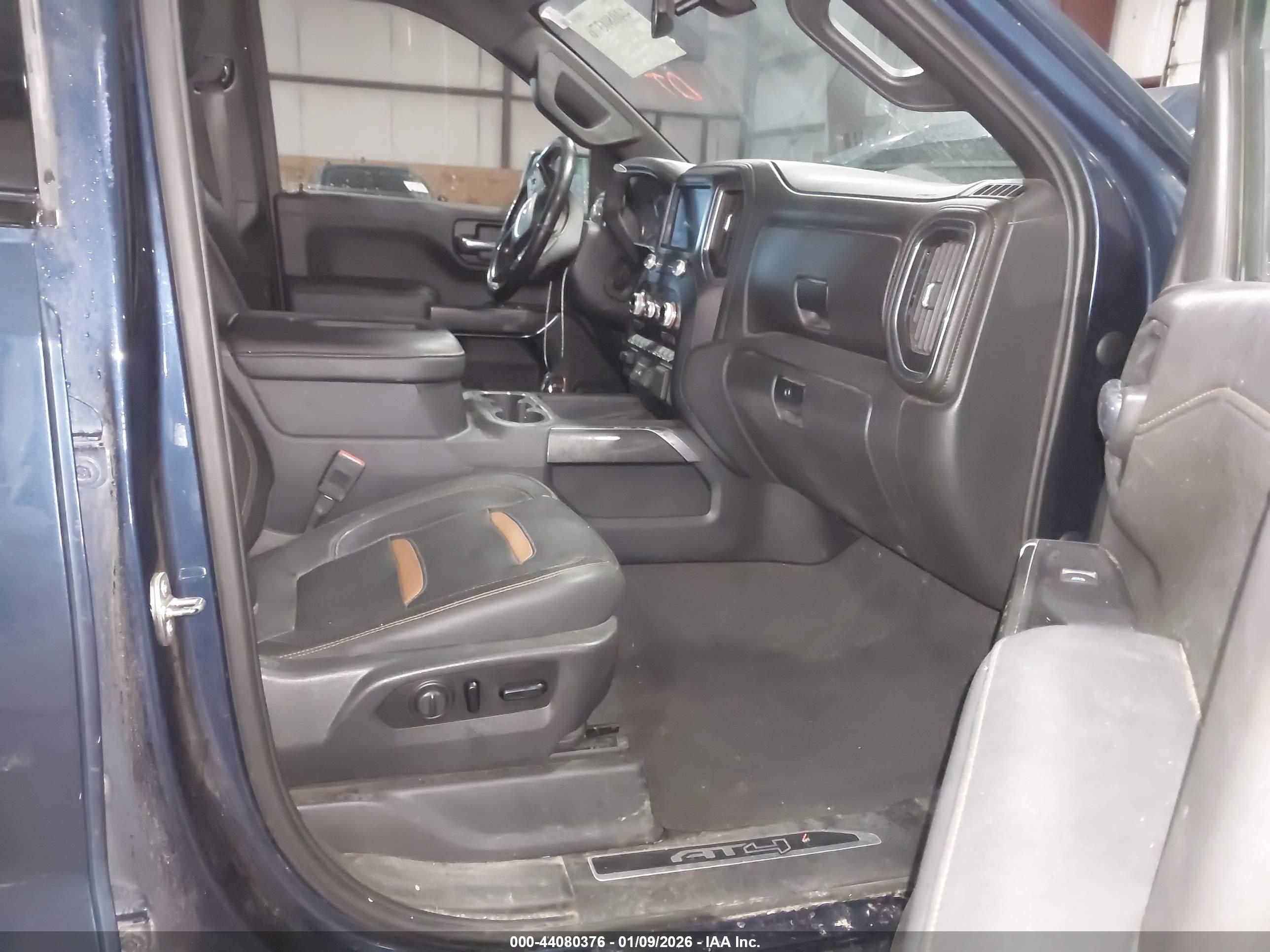 GMC SIERRA image 5