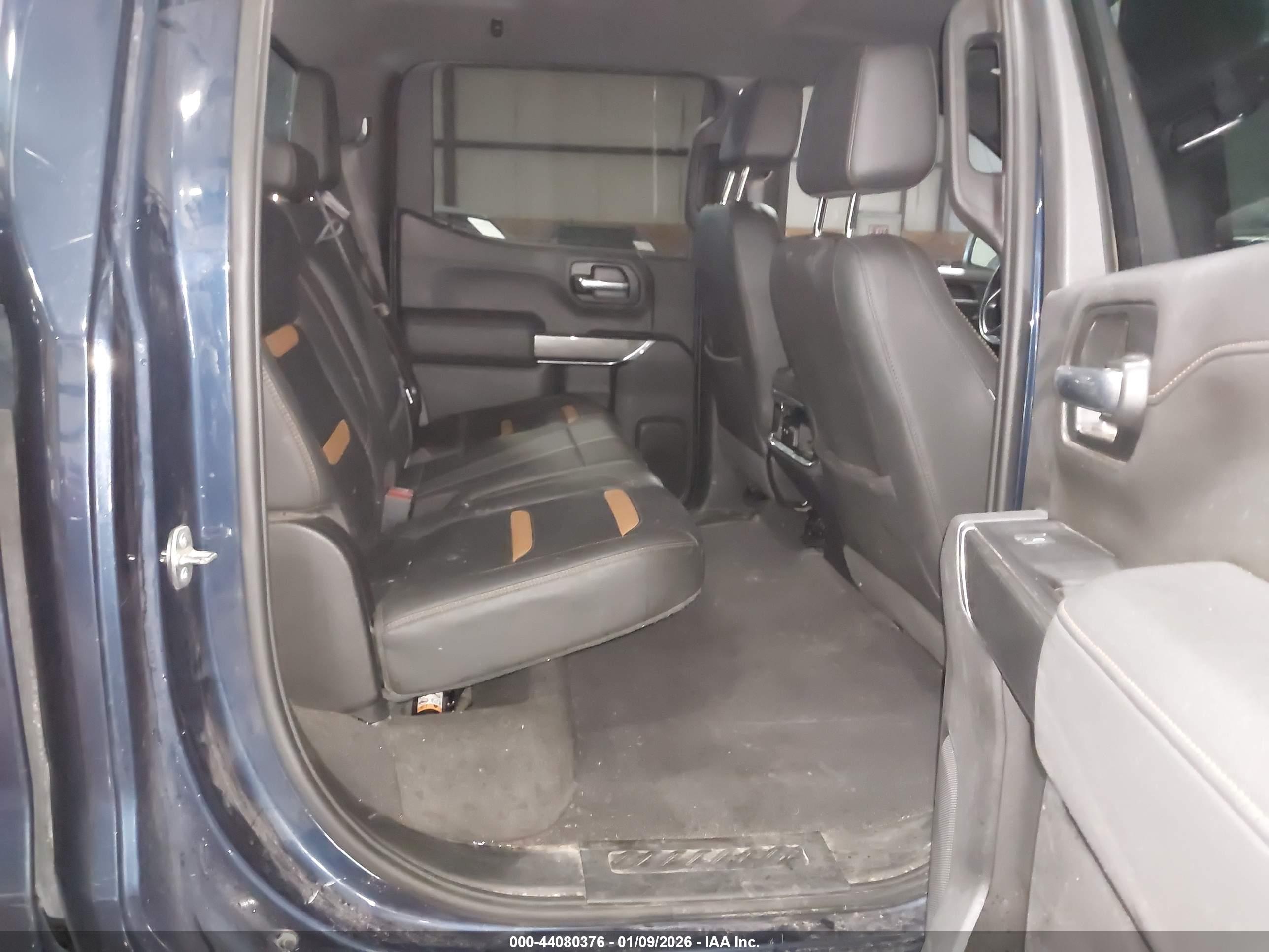 GMC SIERRA image 8
