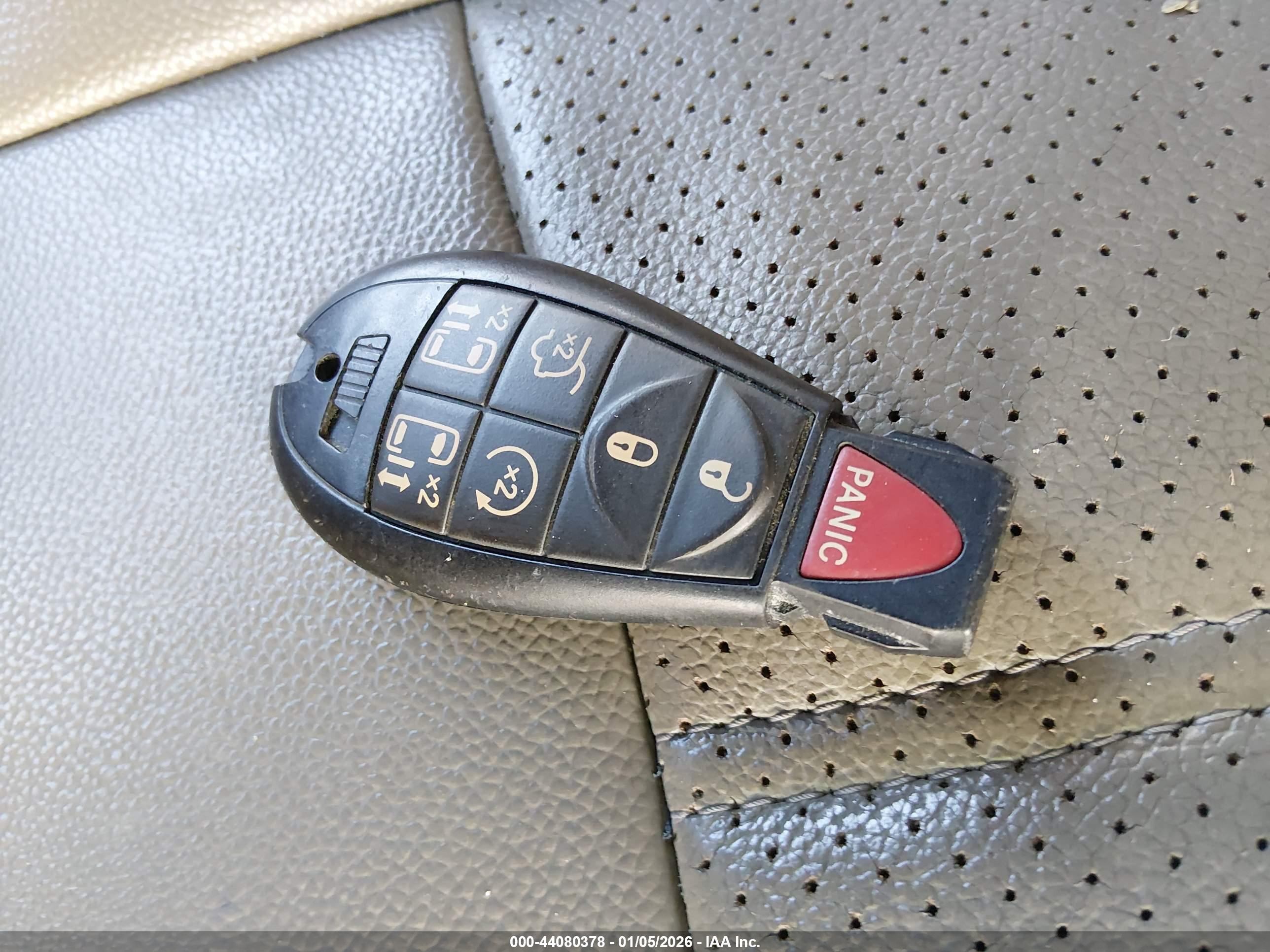 CHRYSLER TOWN image 11