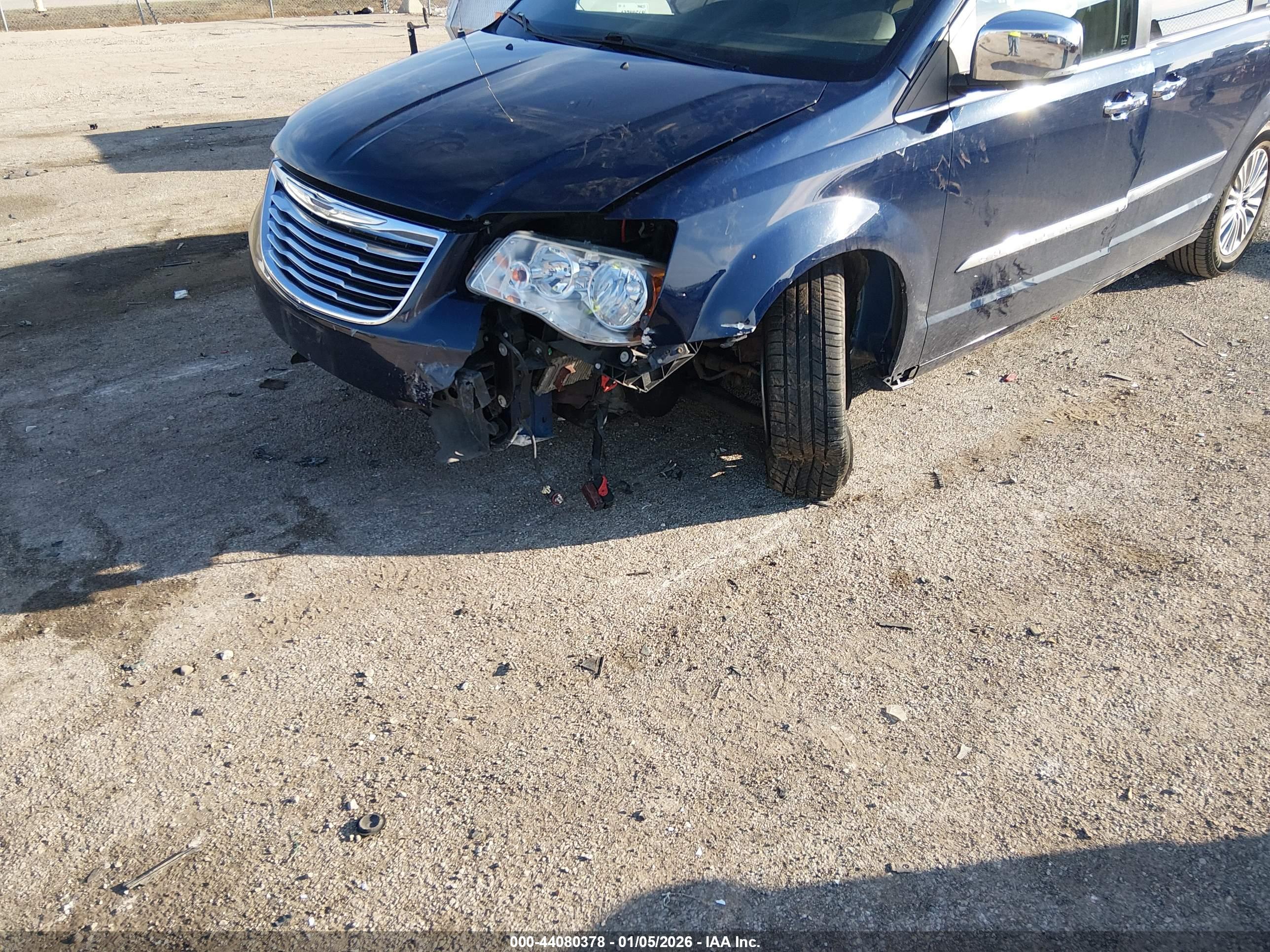 CHRYSLER TOWN image 6