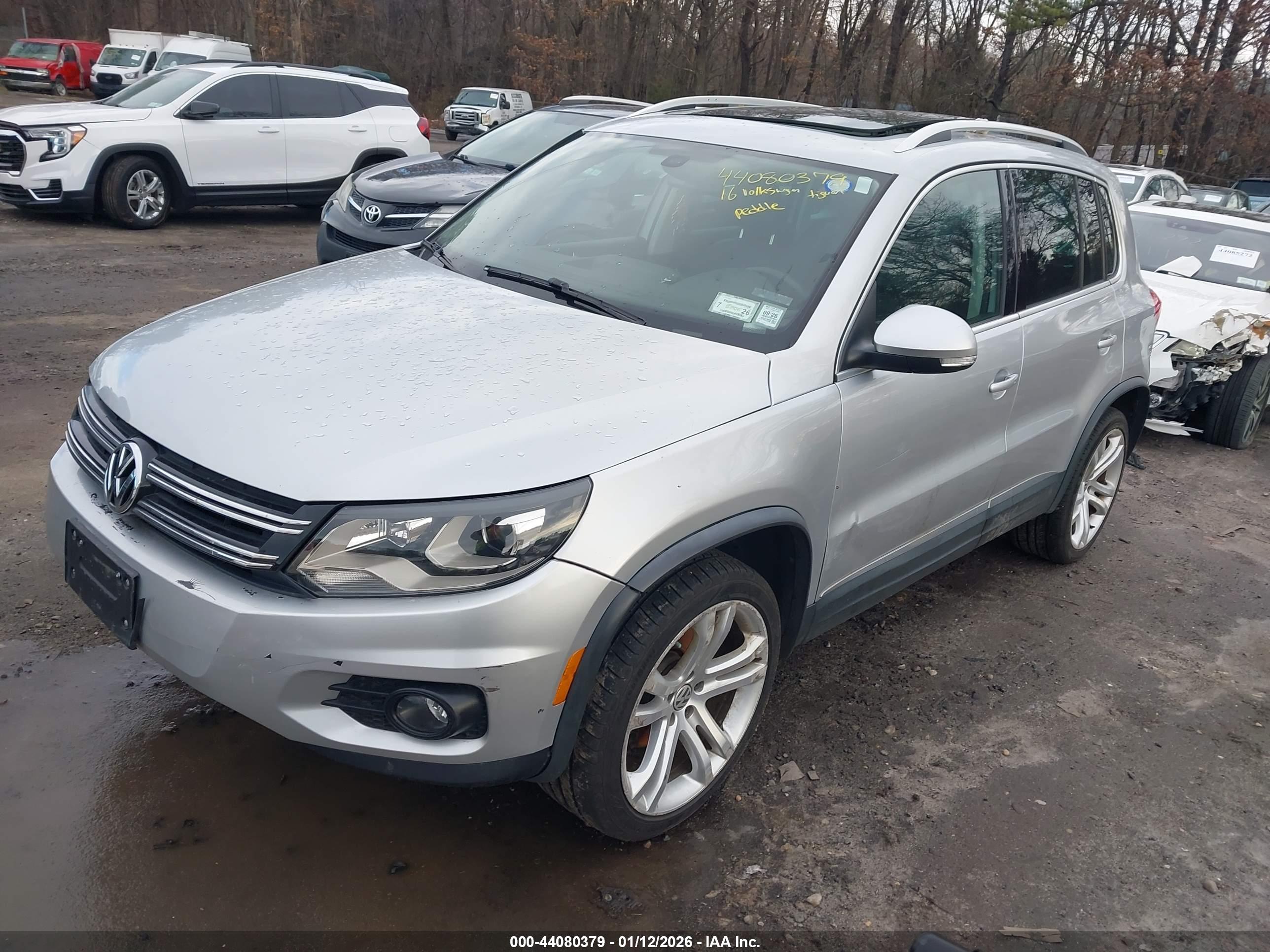 VOLKSWAGEN TIGUAN image 2