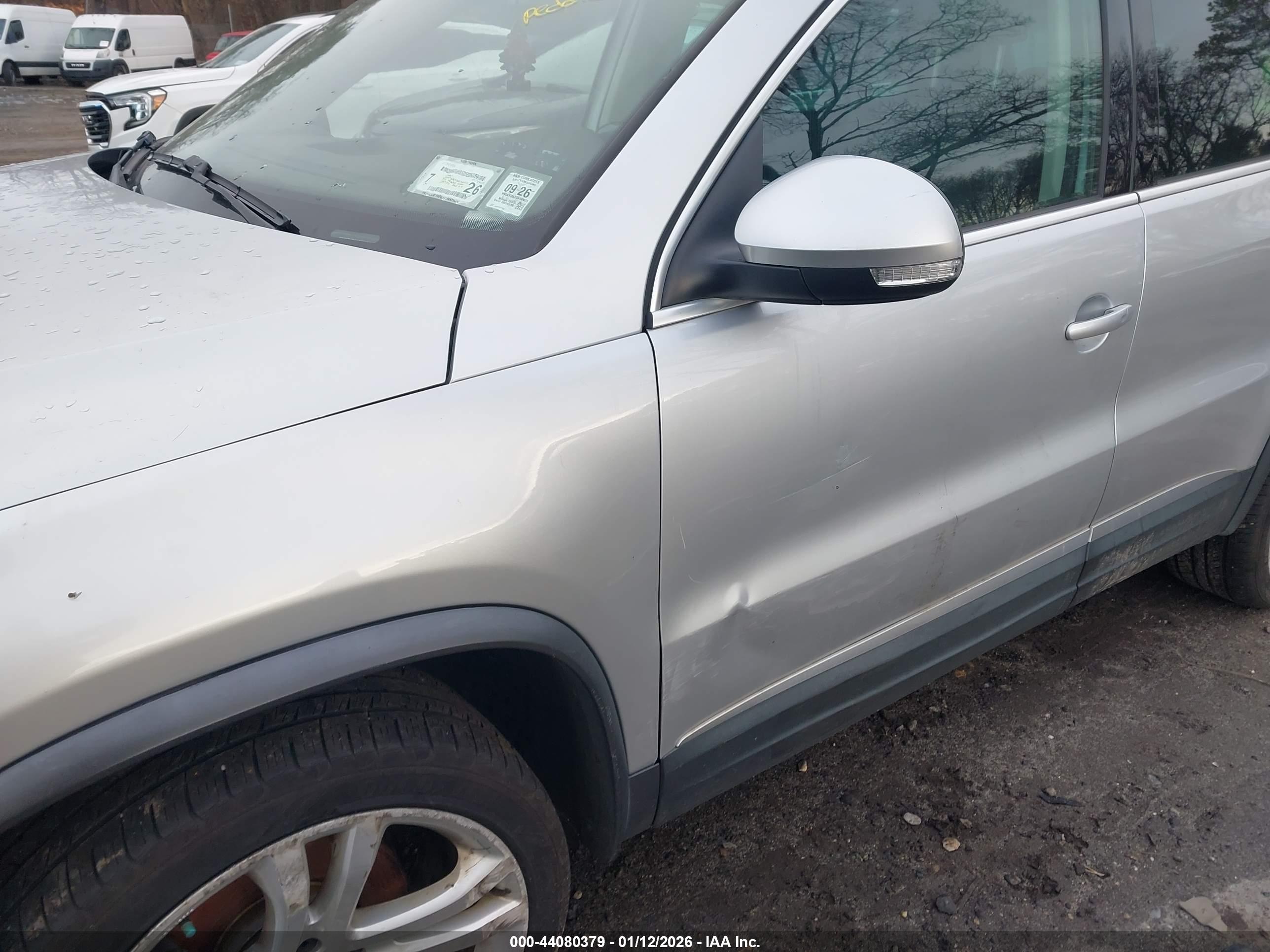 VOLKSWAGEN TIGUAN image 6