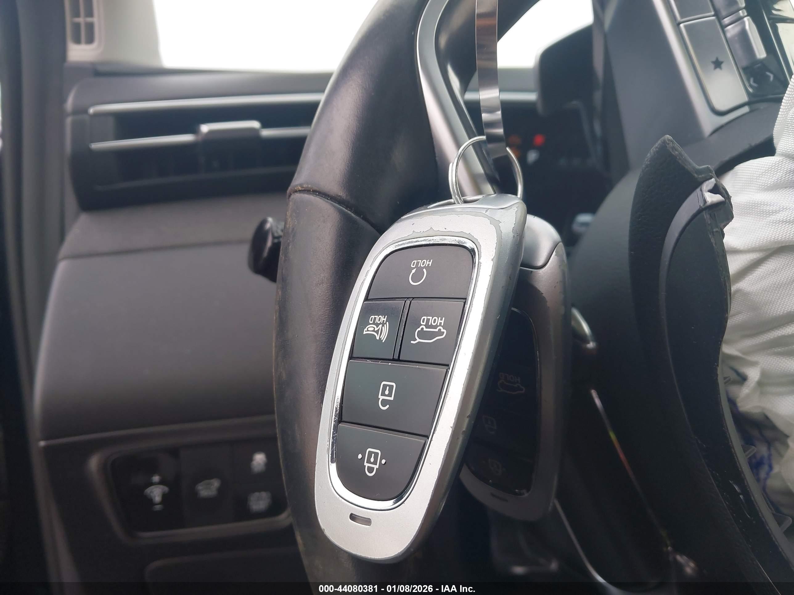 HYUNDAI TUCSON image 11