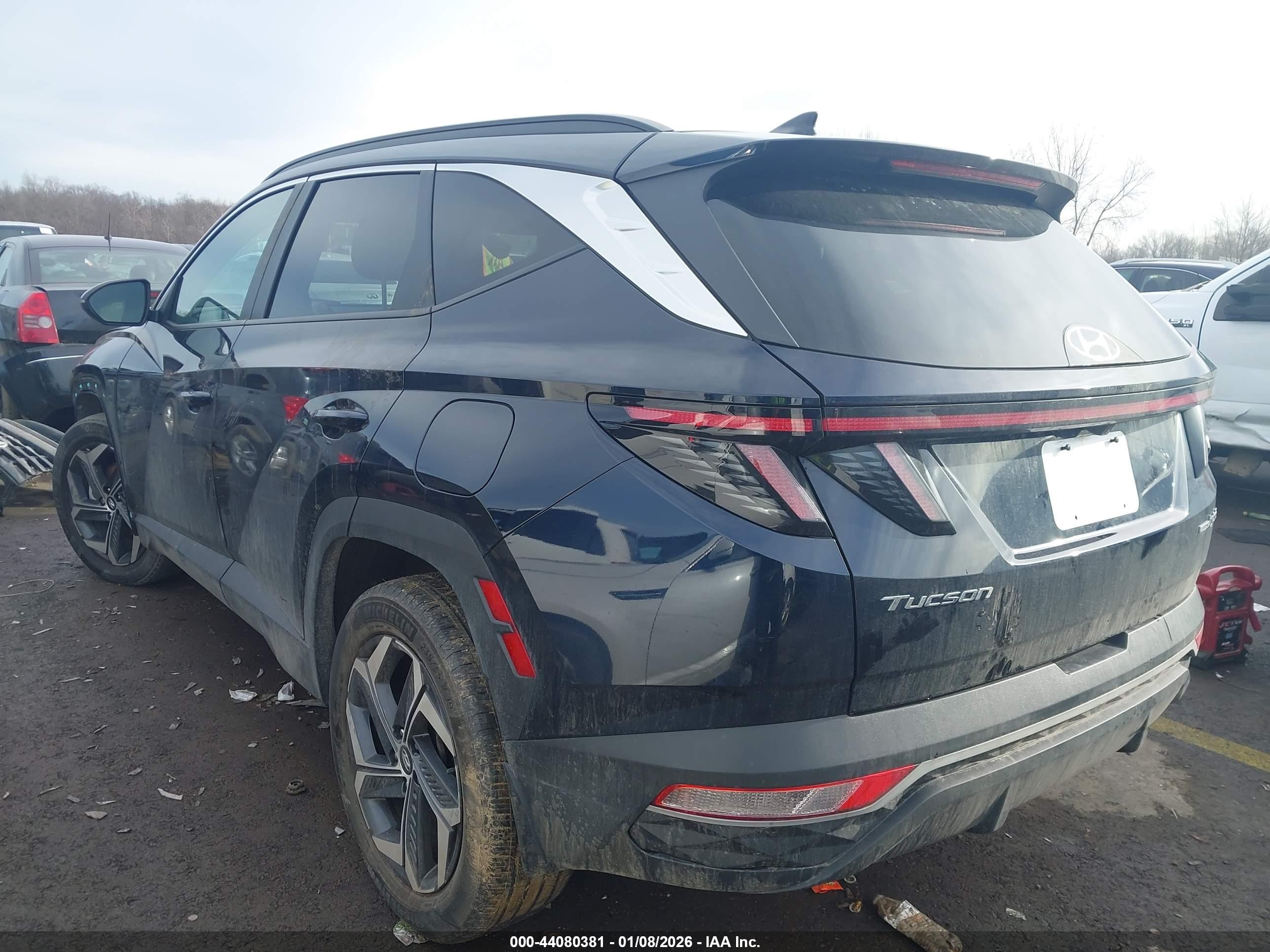 HYUNDAI TUCSON image 3