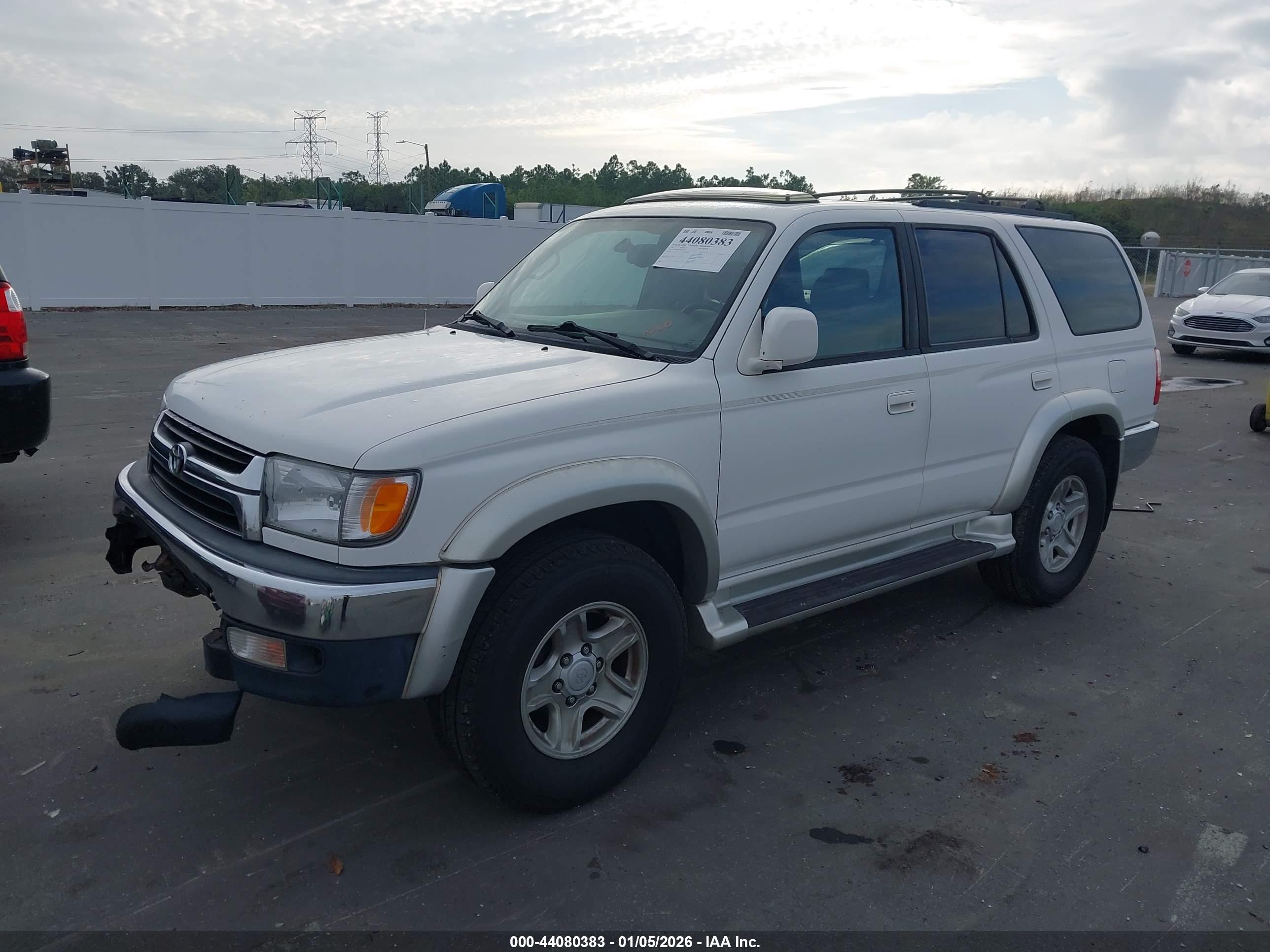 TOYOTA 4RUNNER image 2