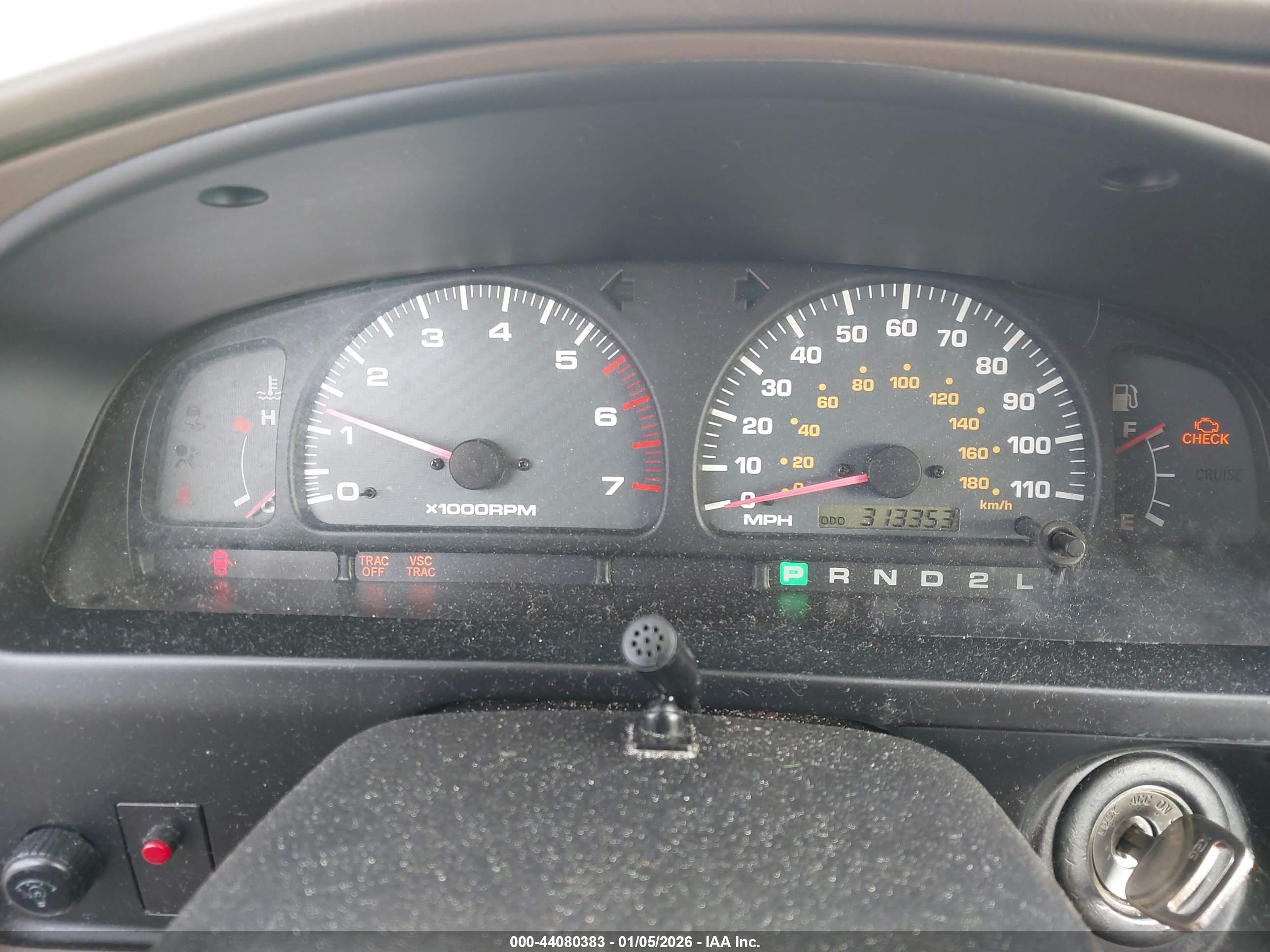 TOYOTA 4RUNNER image 7