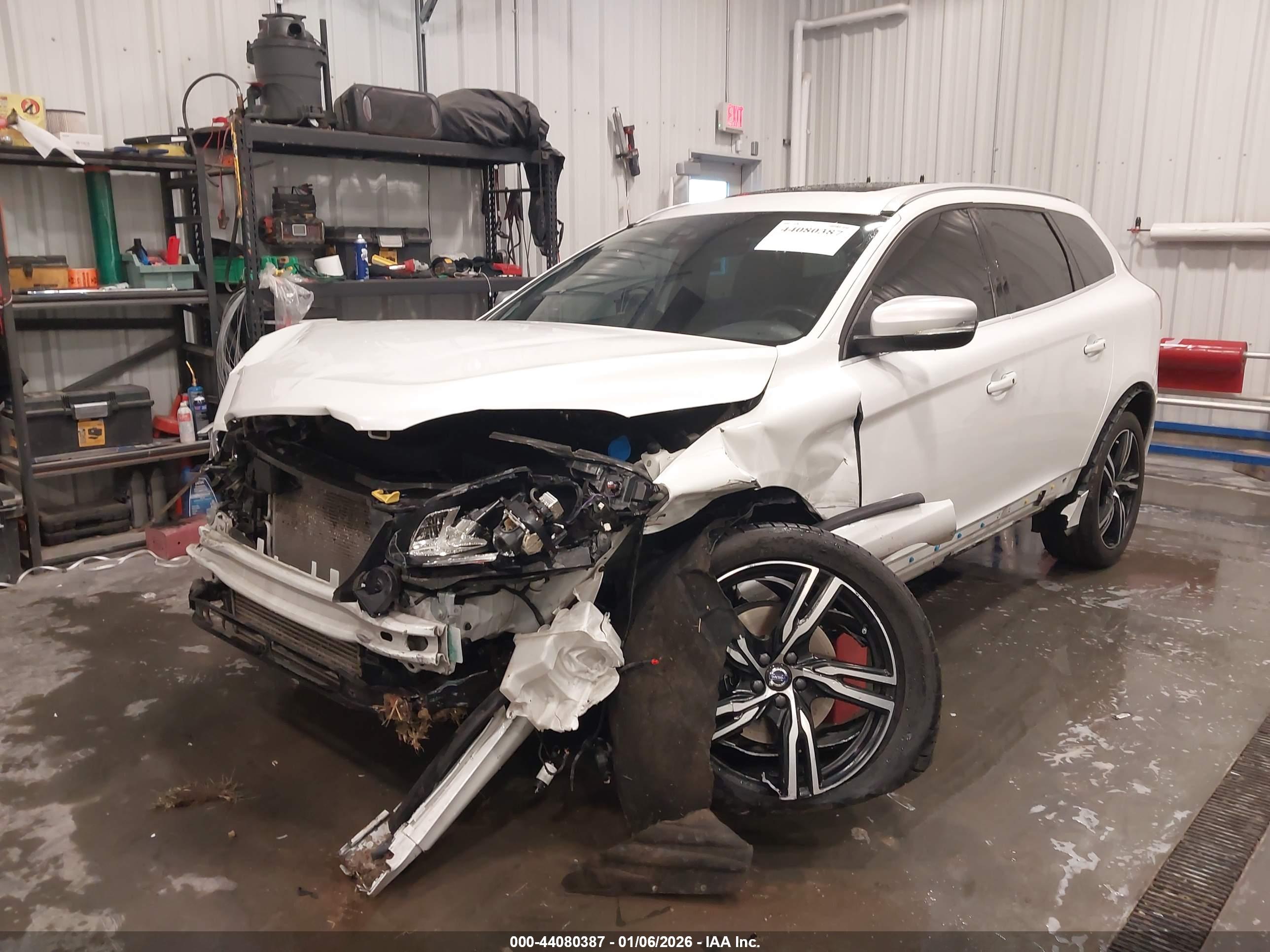 VOLVO XC60 image 6