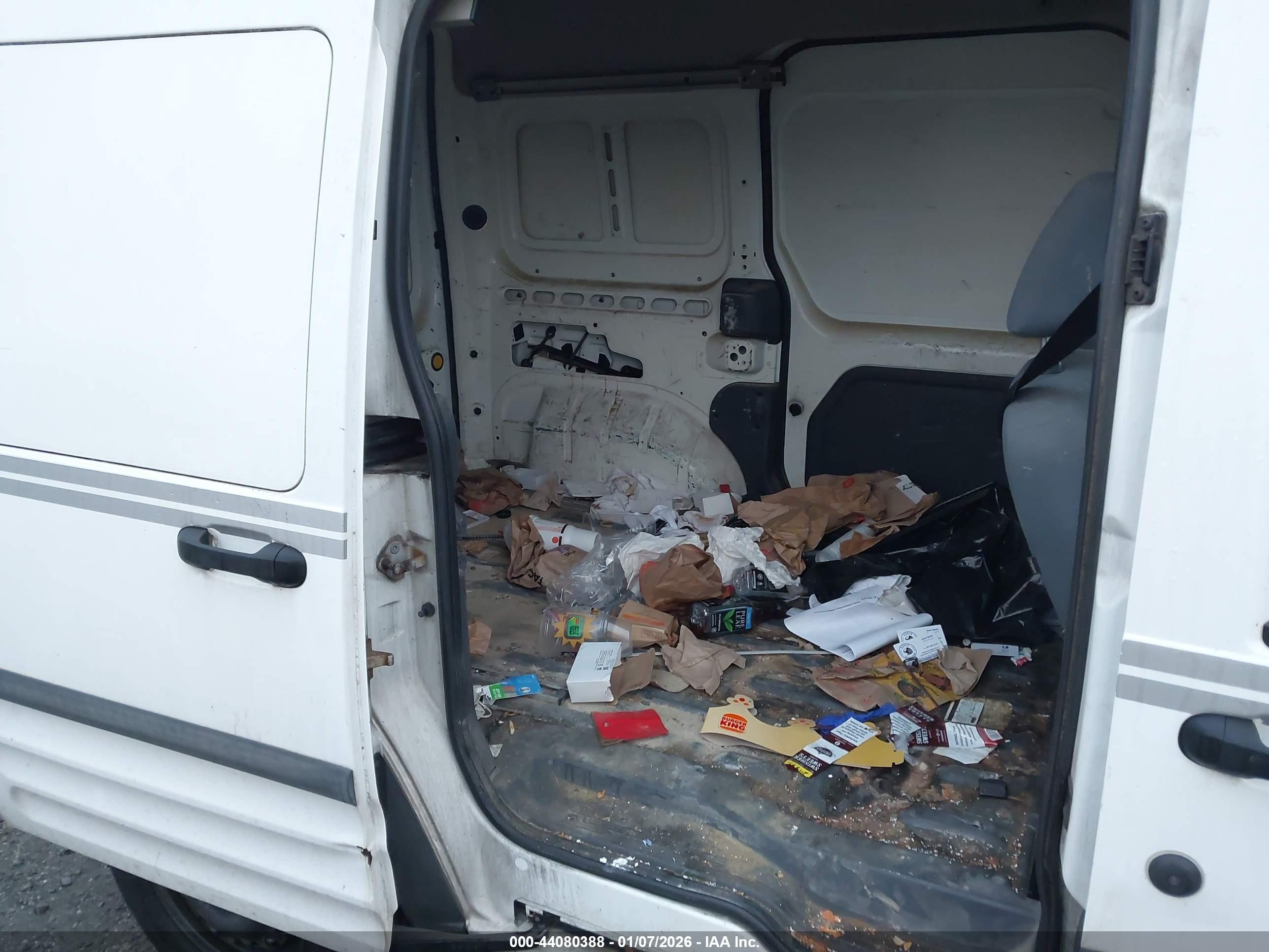 FORD TRANSIT image 8