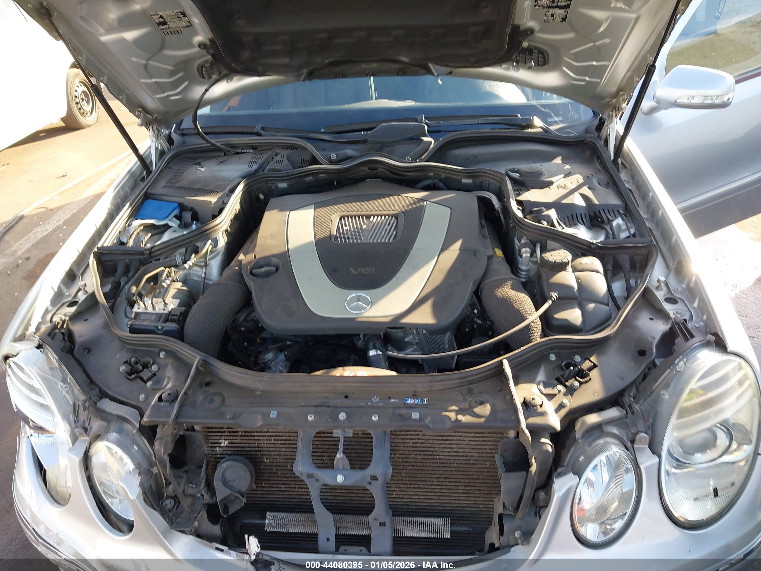 MERCEDES-BENZ E image 10