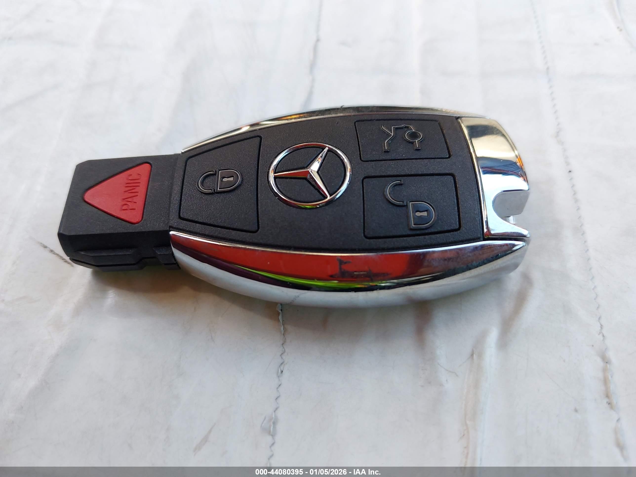 MERCEDES-BENZ E image 11