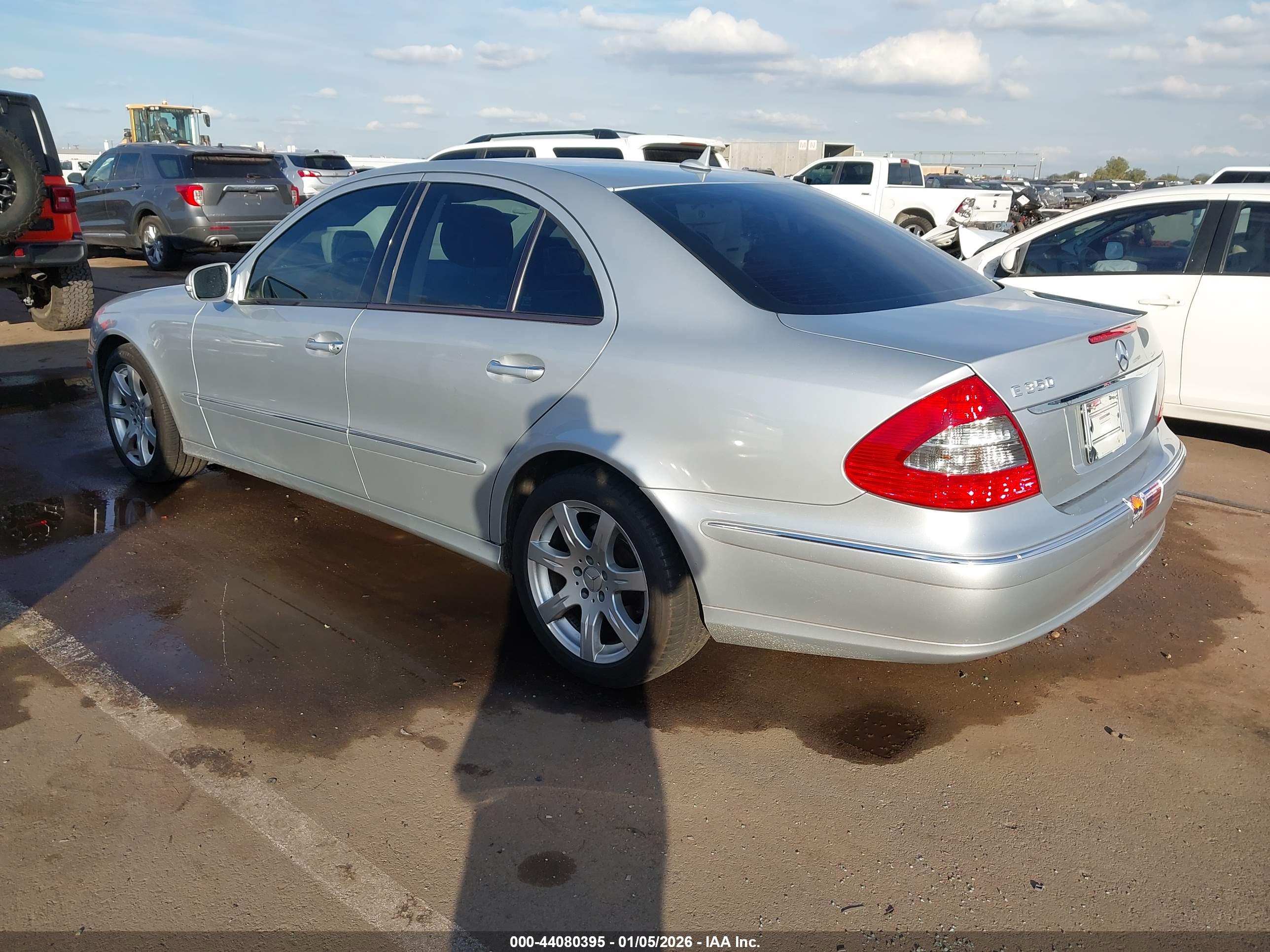 MERCEDES-BENZ E image 3