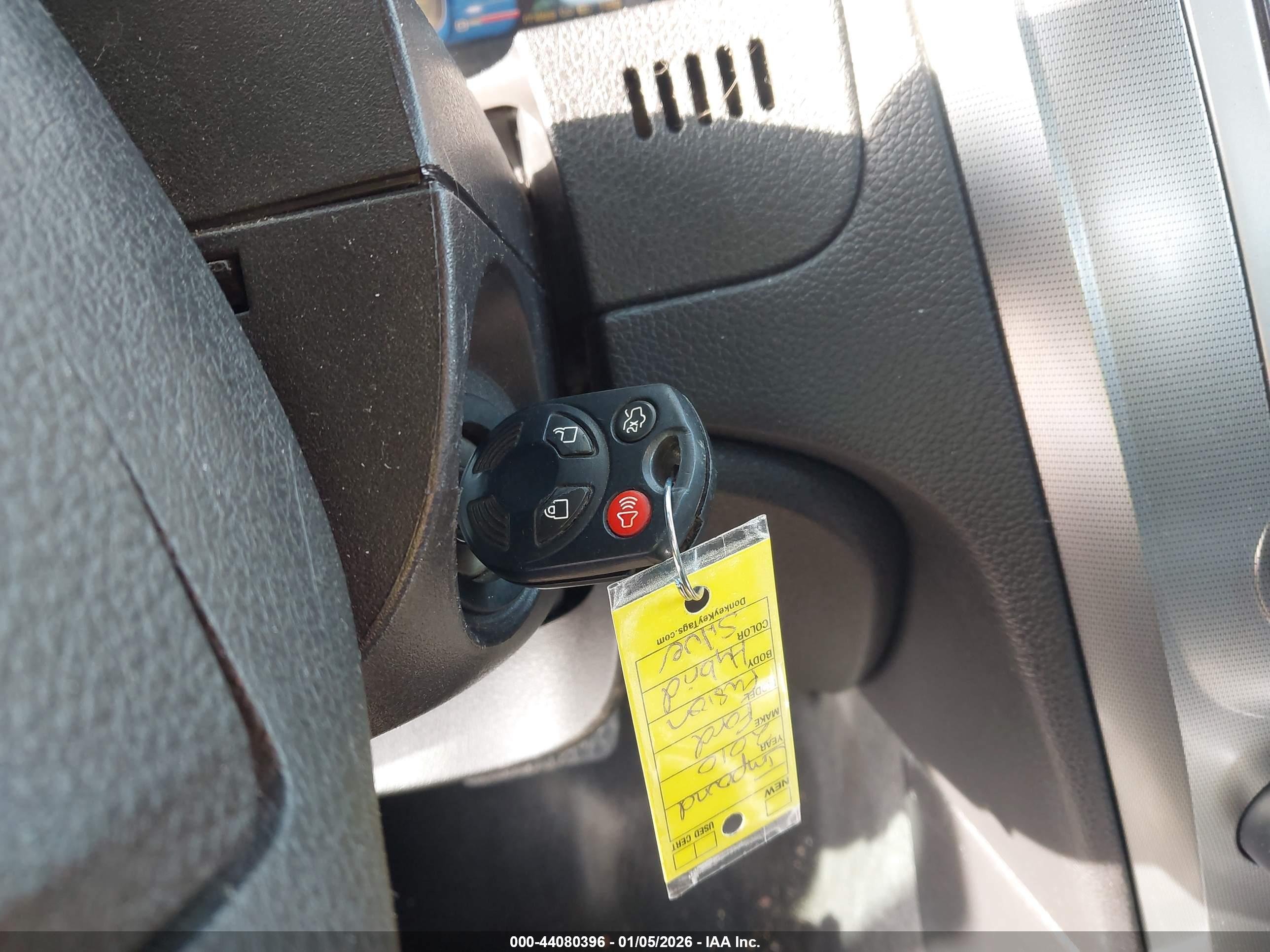 FORD FUSION image 11