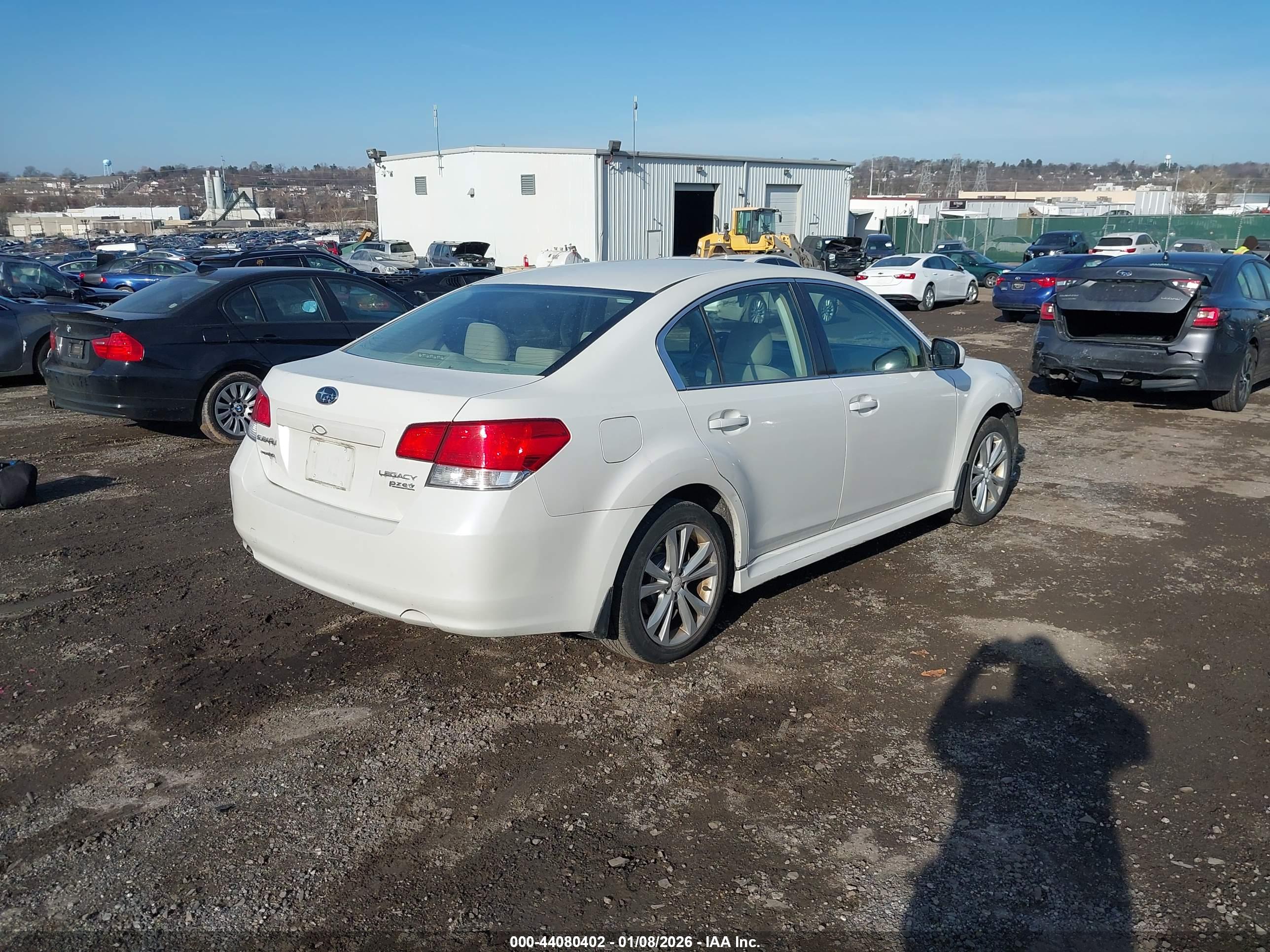 SUBARU LEGACY image 4