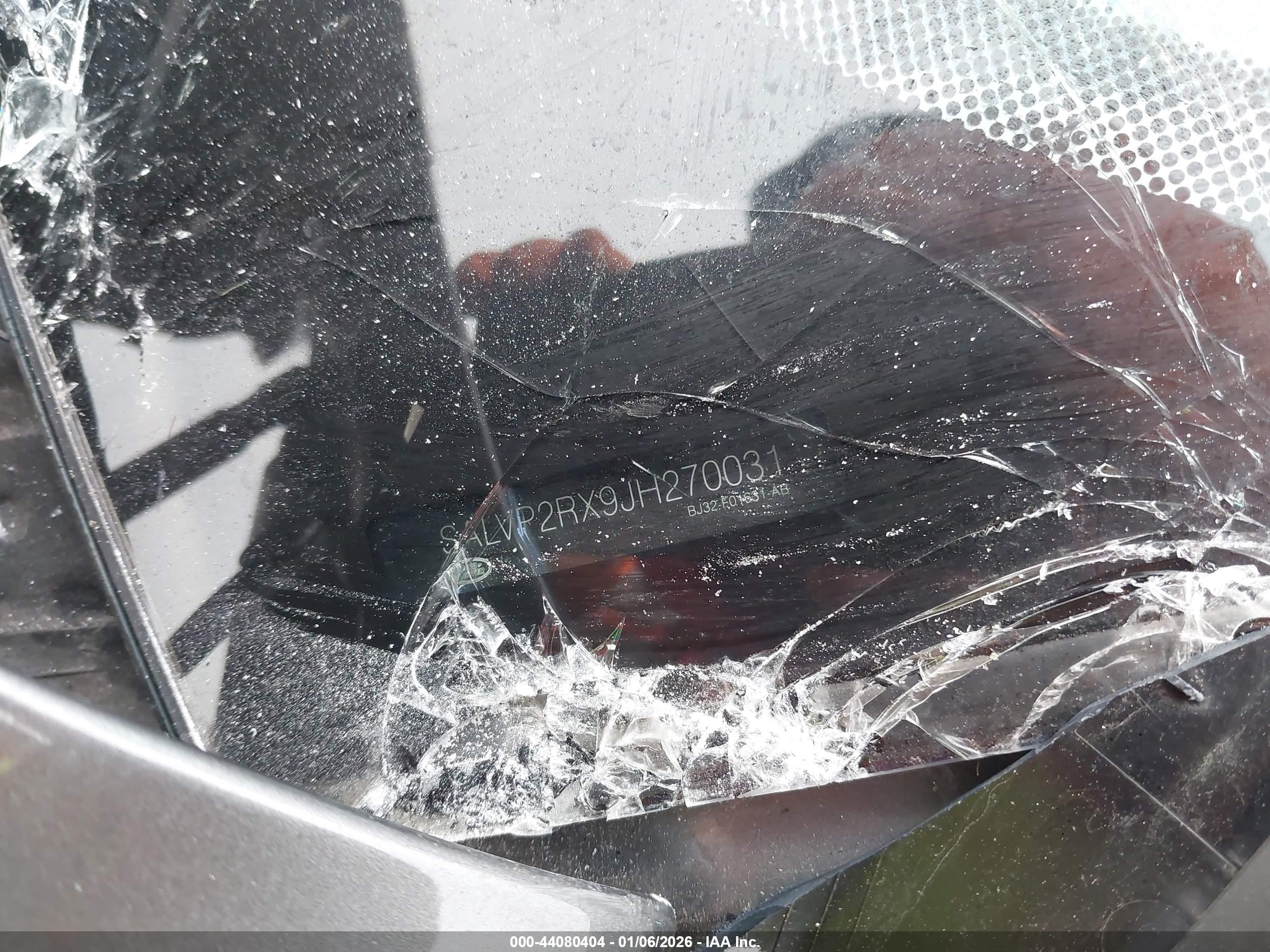 LAND ROVER image 9