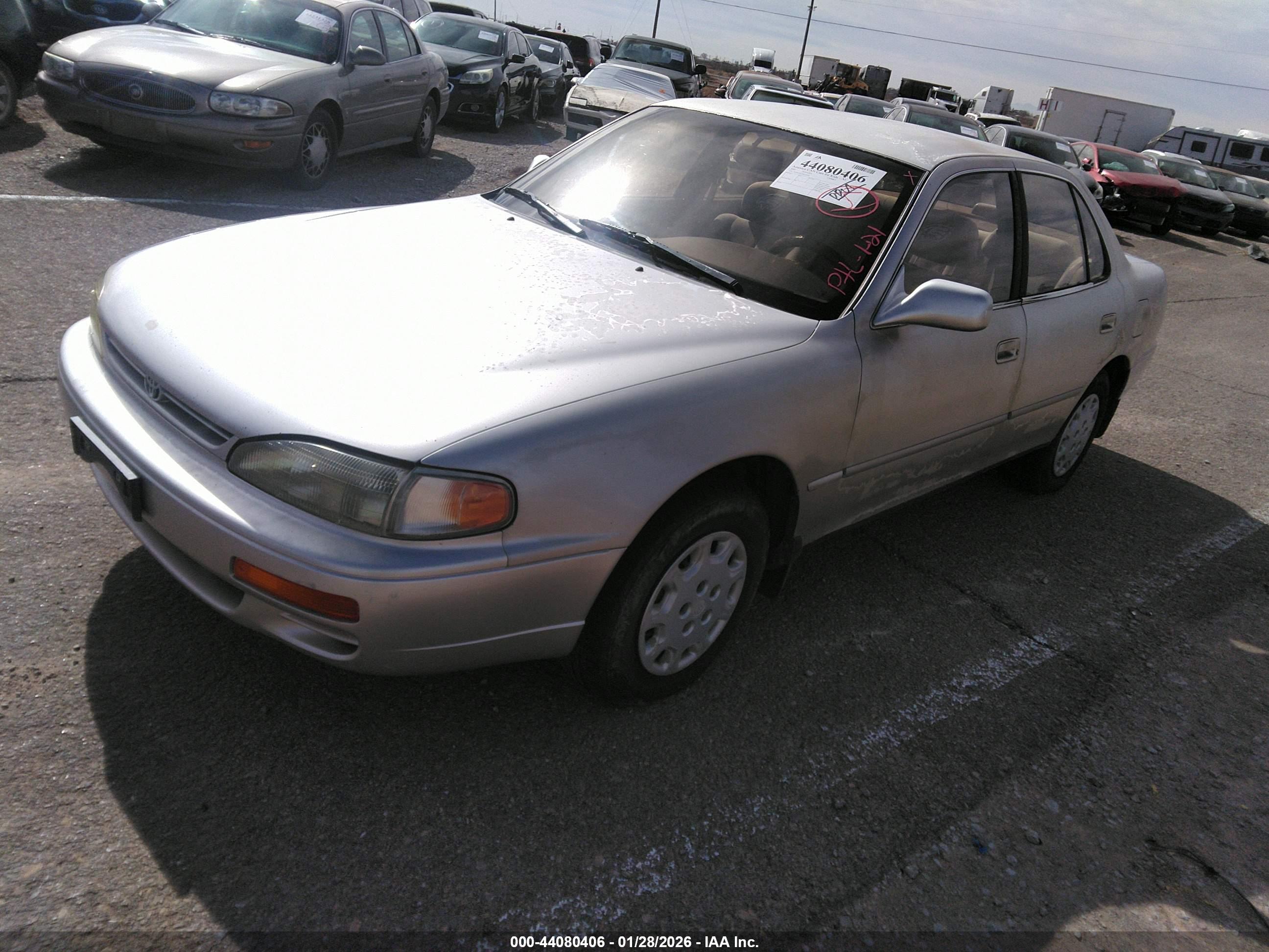TOYOTA CAMRY image 2
