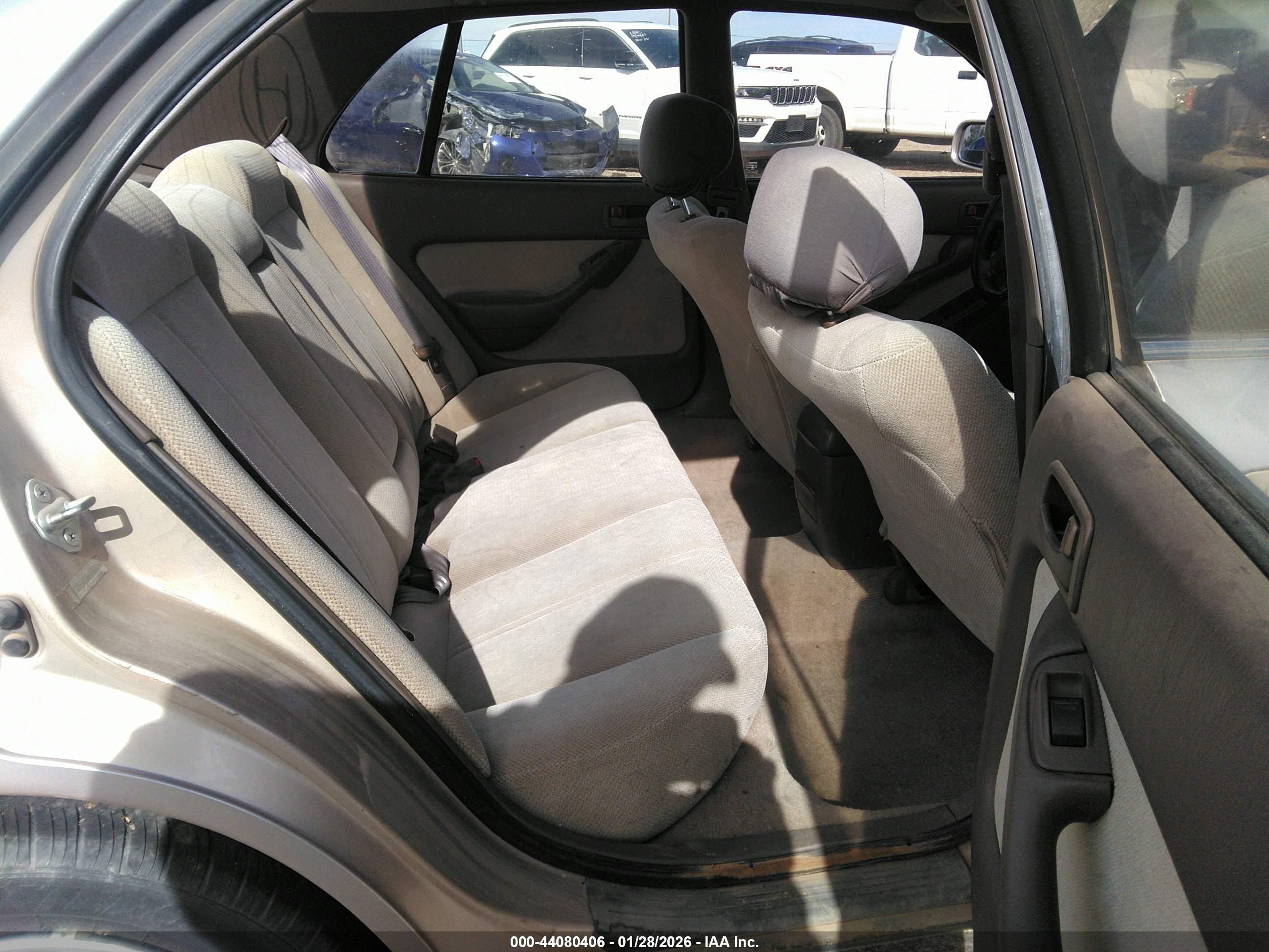 TOYOTA CAMRY image 8