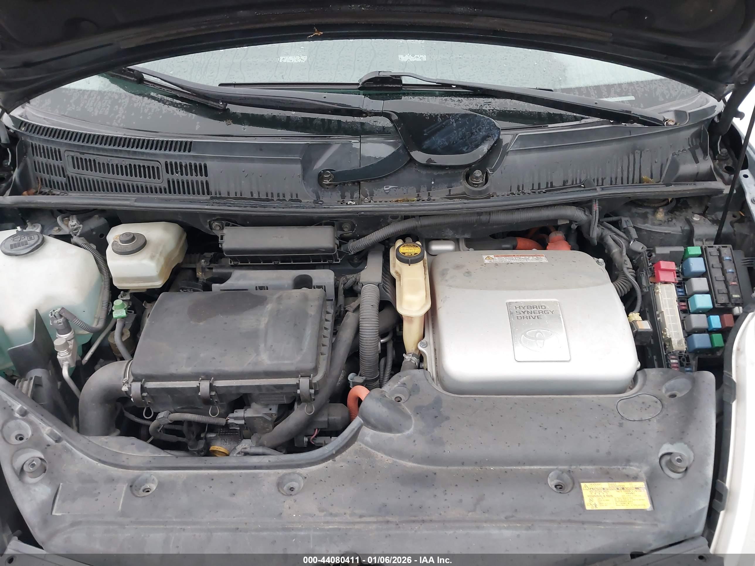 TOYOTA PRIUS image 10