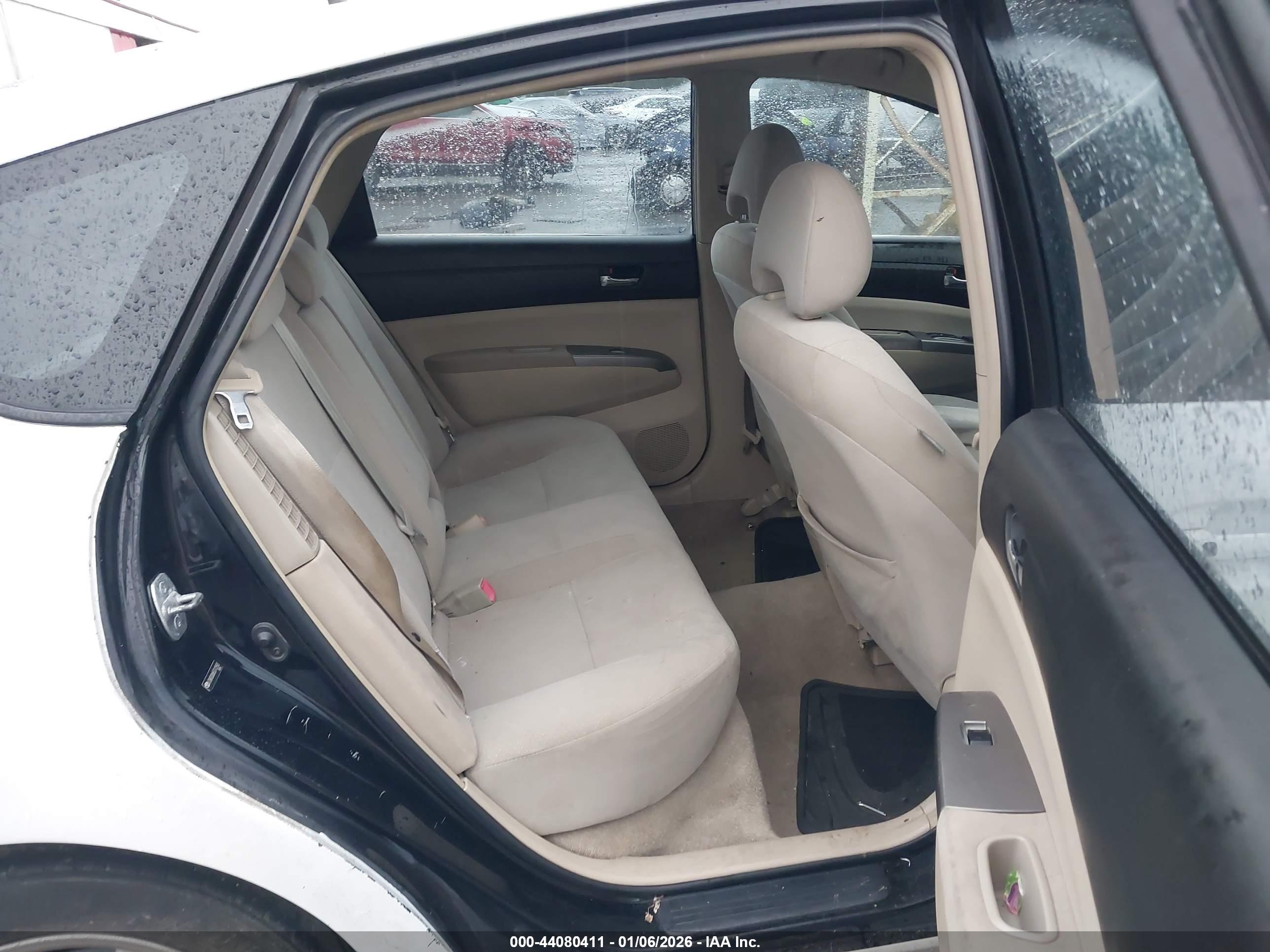 TOYOTA PRIUS image 8