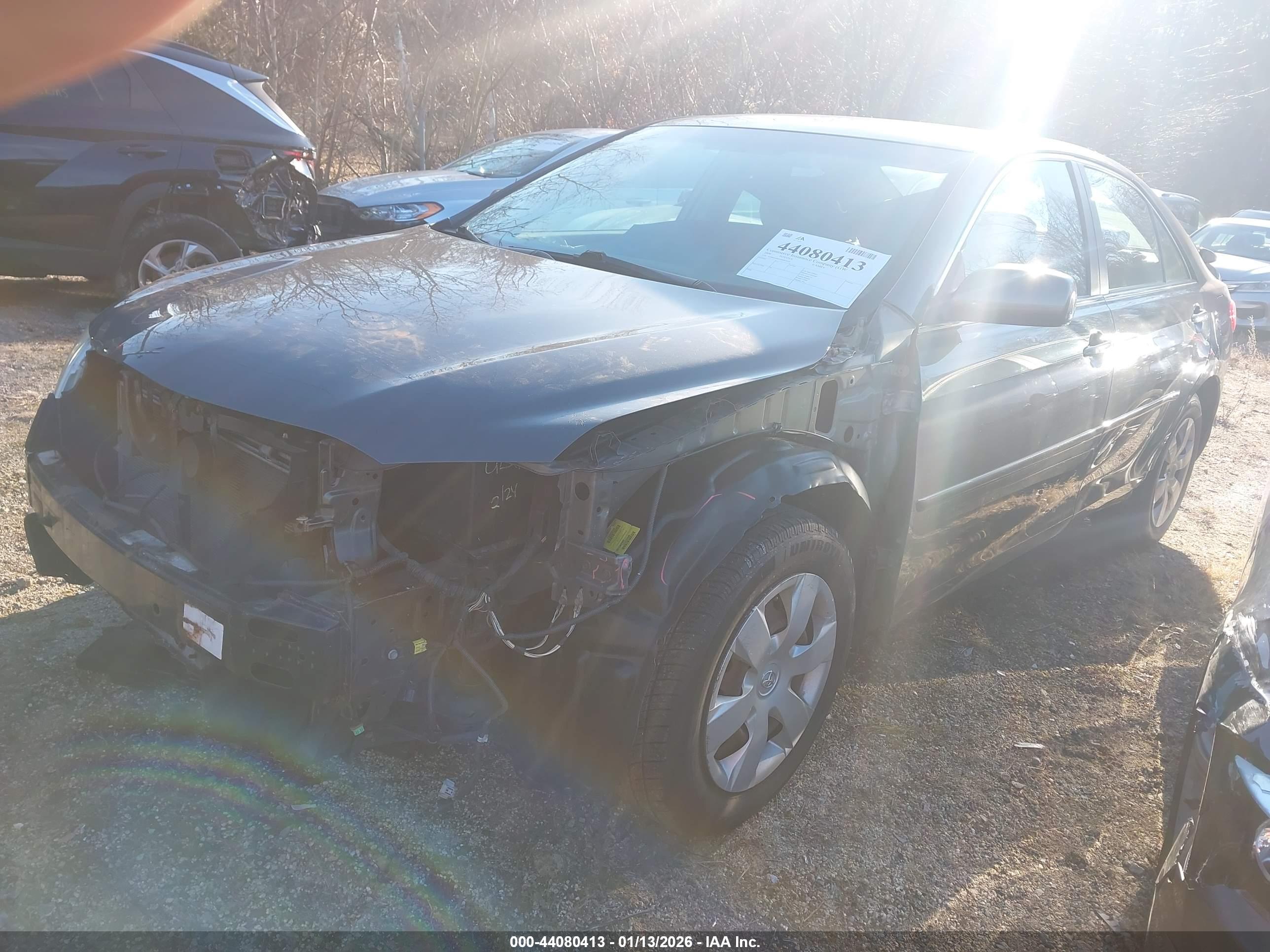 TOYOTA CAMRY image 2