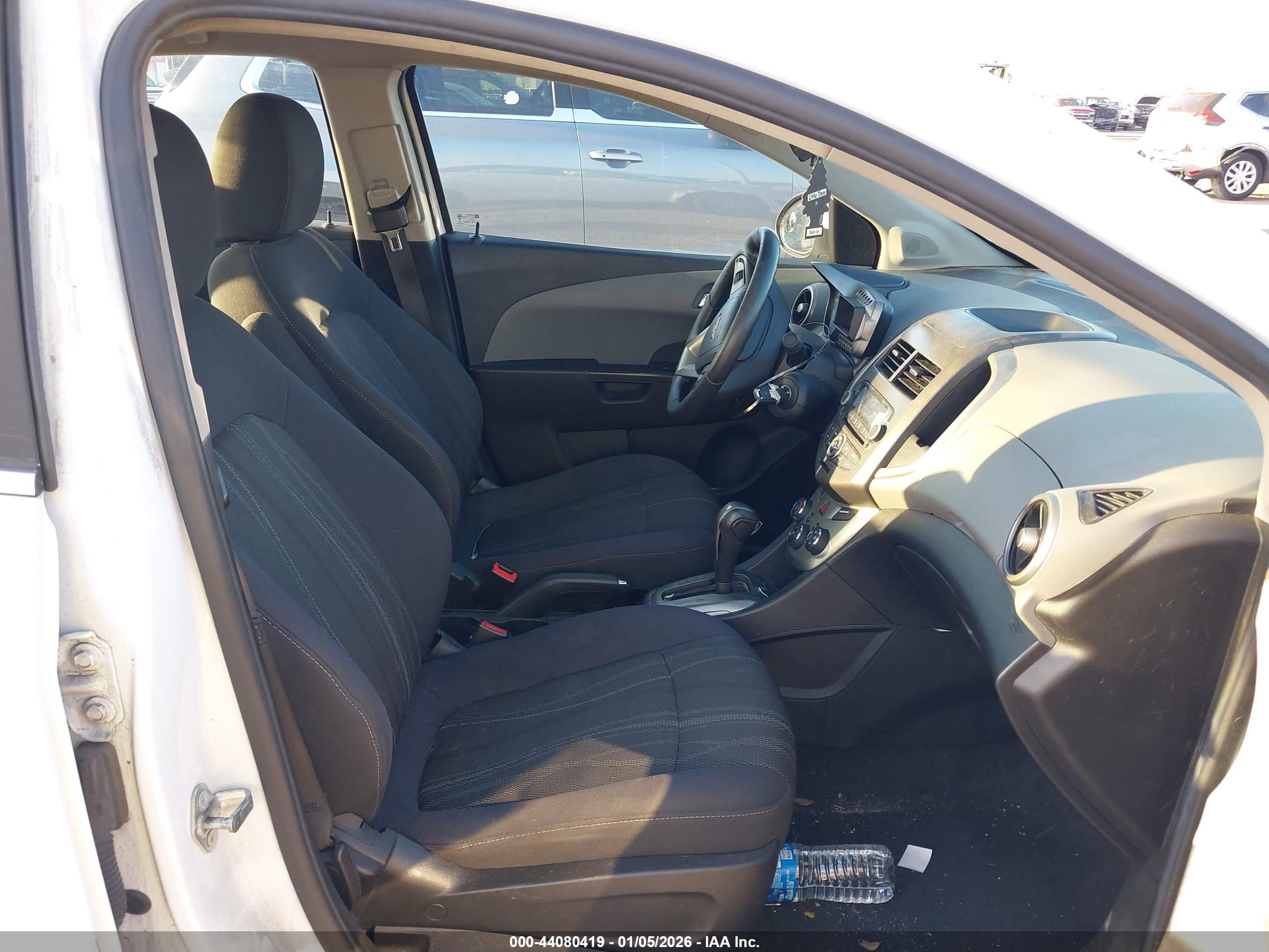 CHEVROLET SONIC image 5