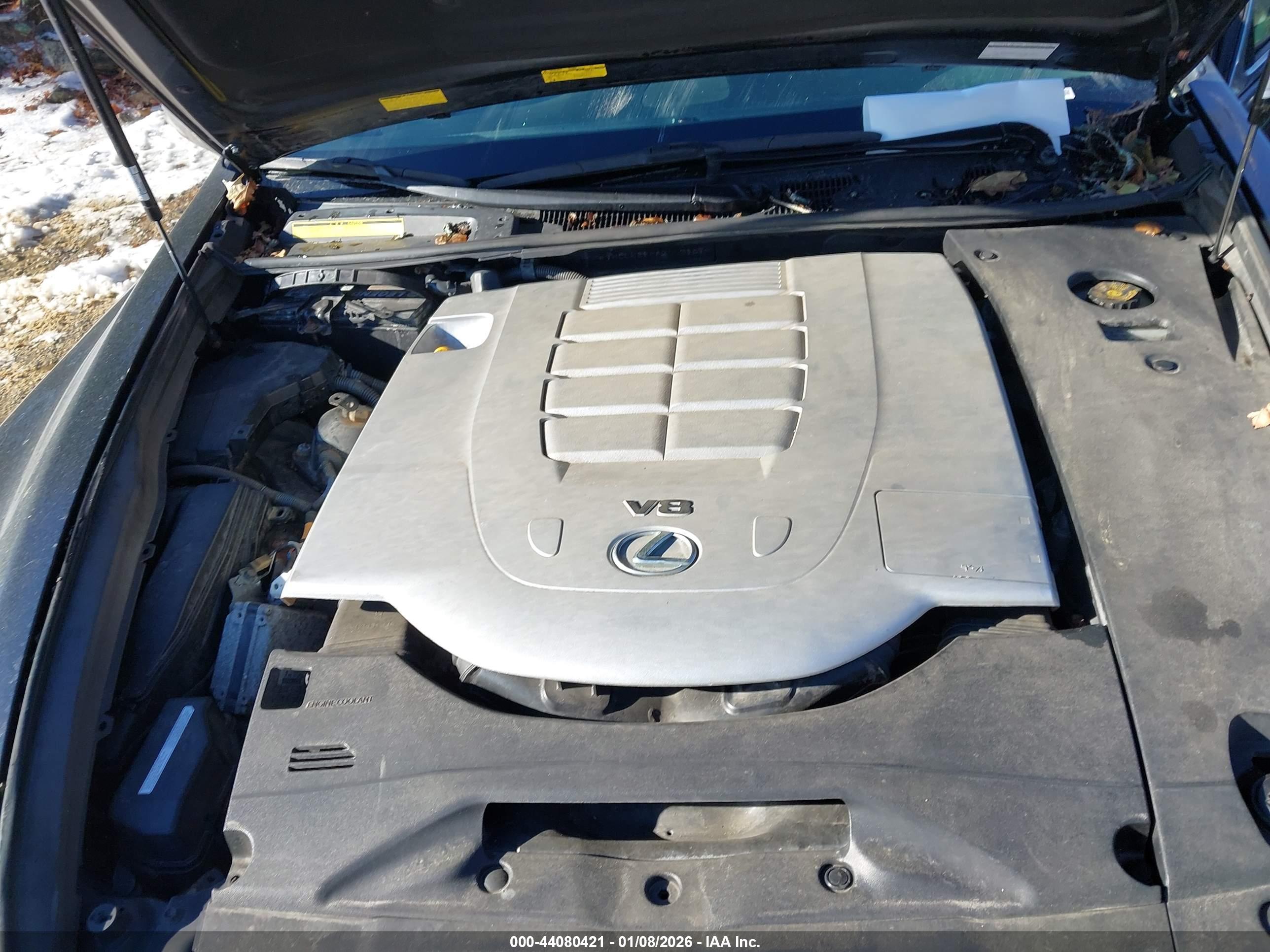 LEXUS LS image 10