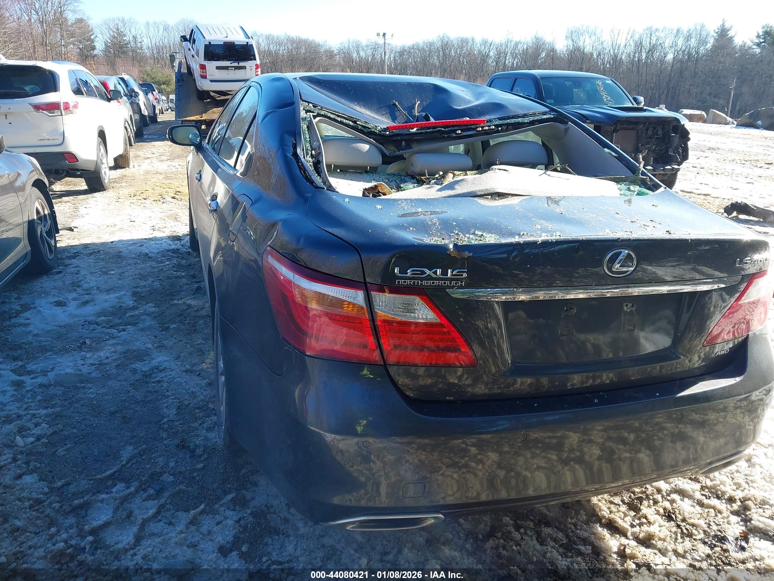 LEXUS LS image 3