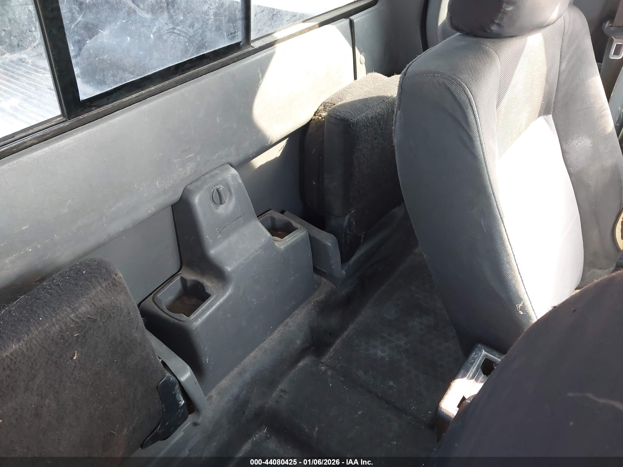 FORD RANGER image 8