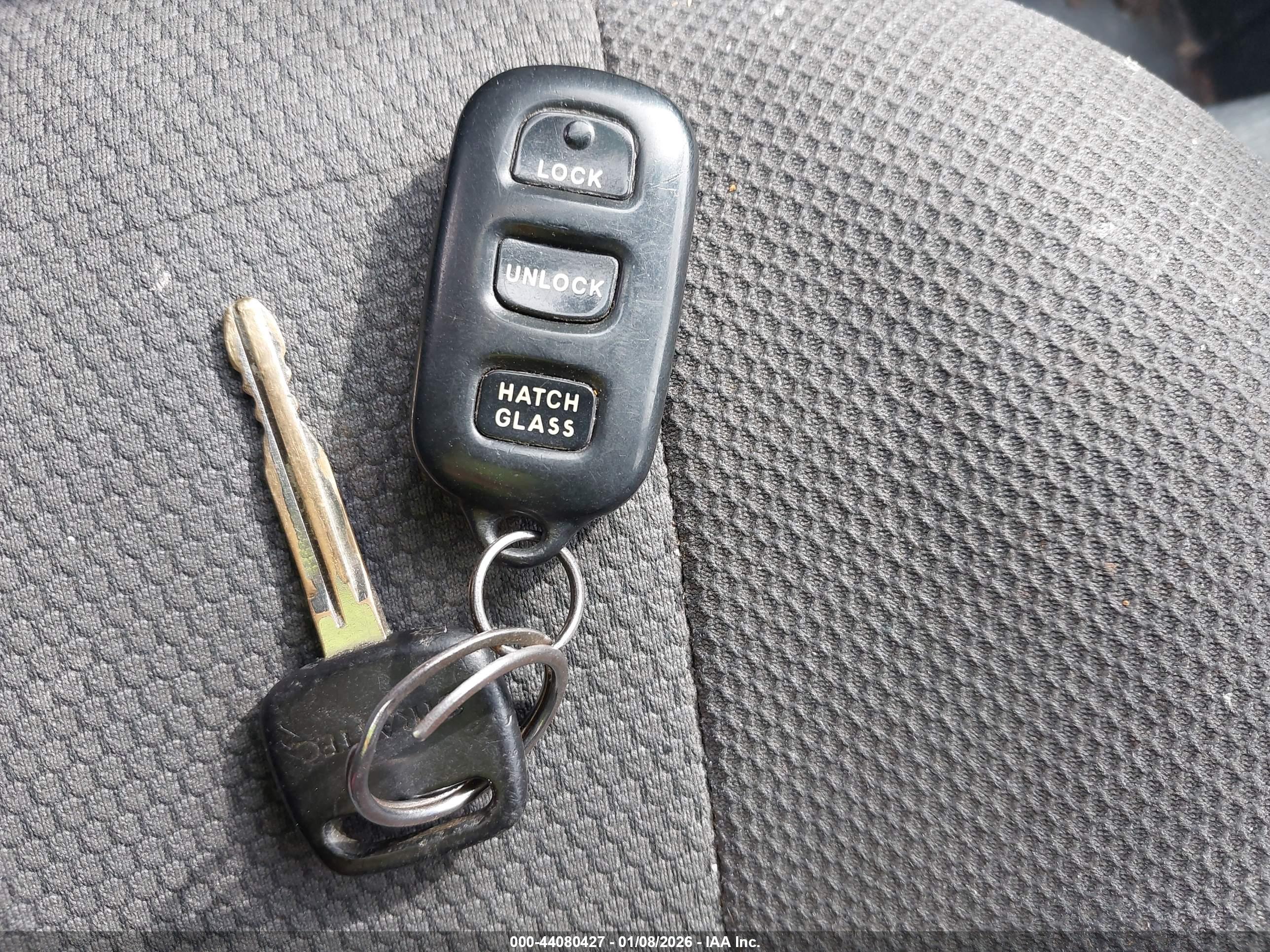 PONTIAC VIBE image 11