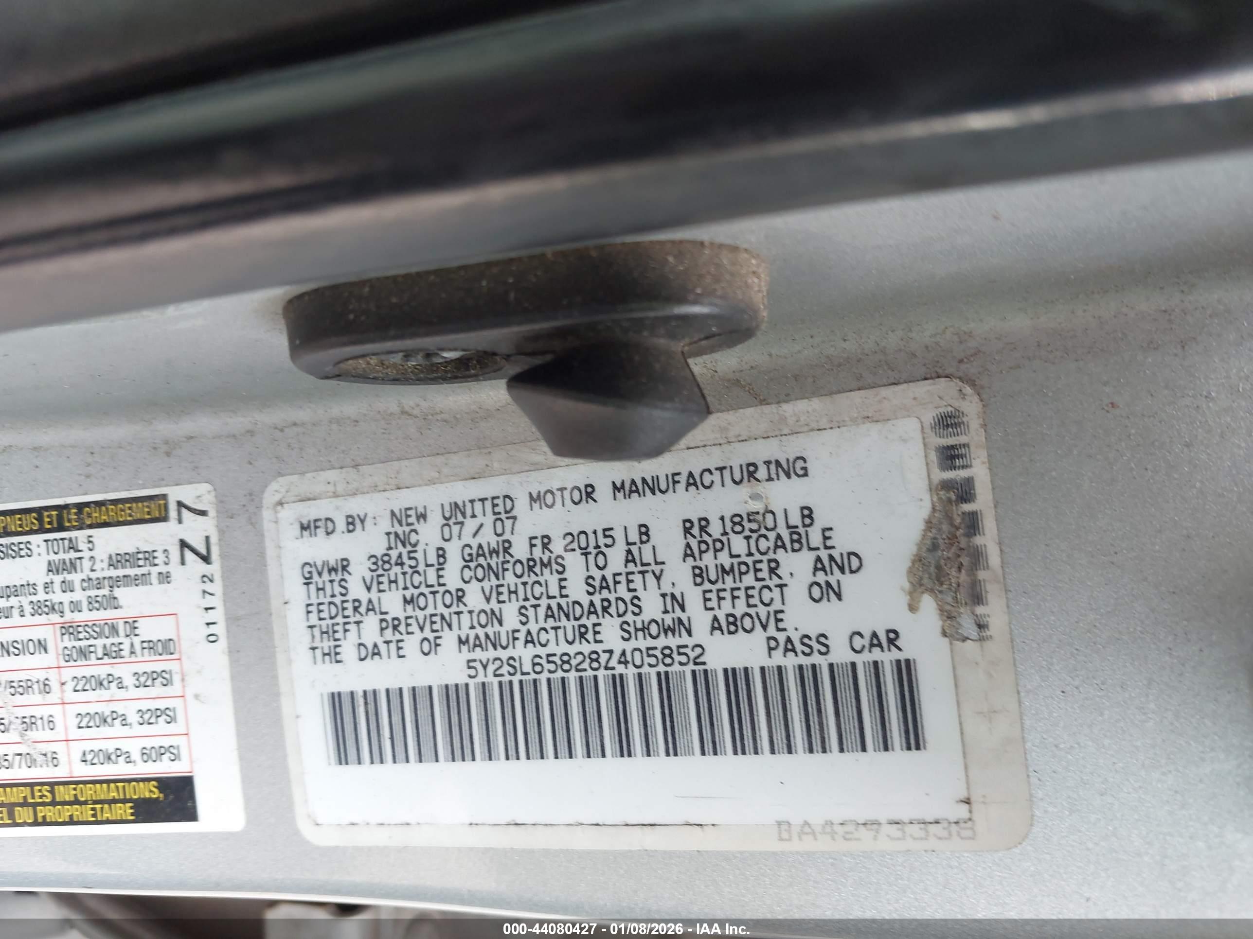 PONTIAC VIBE image 9