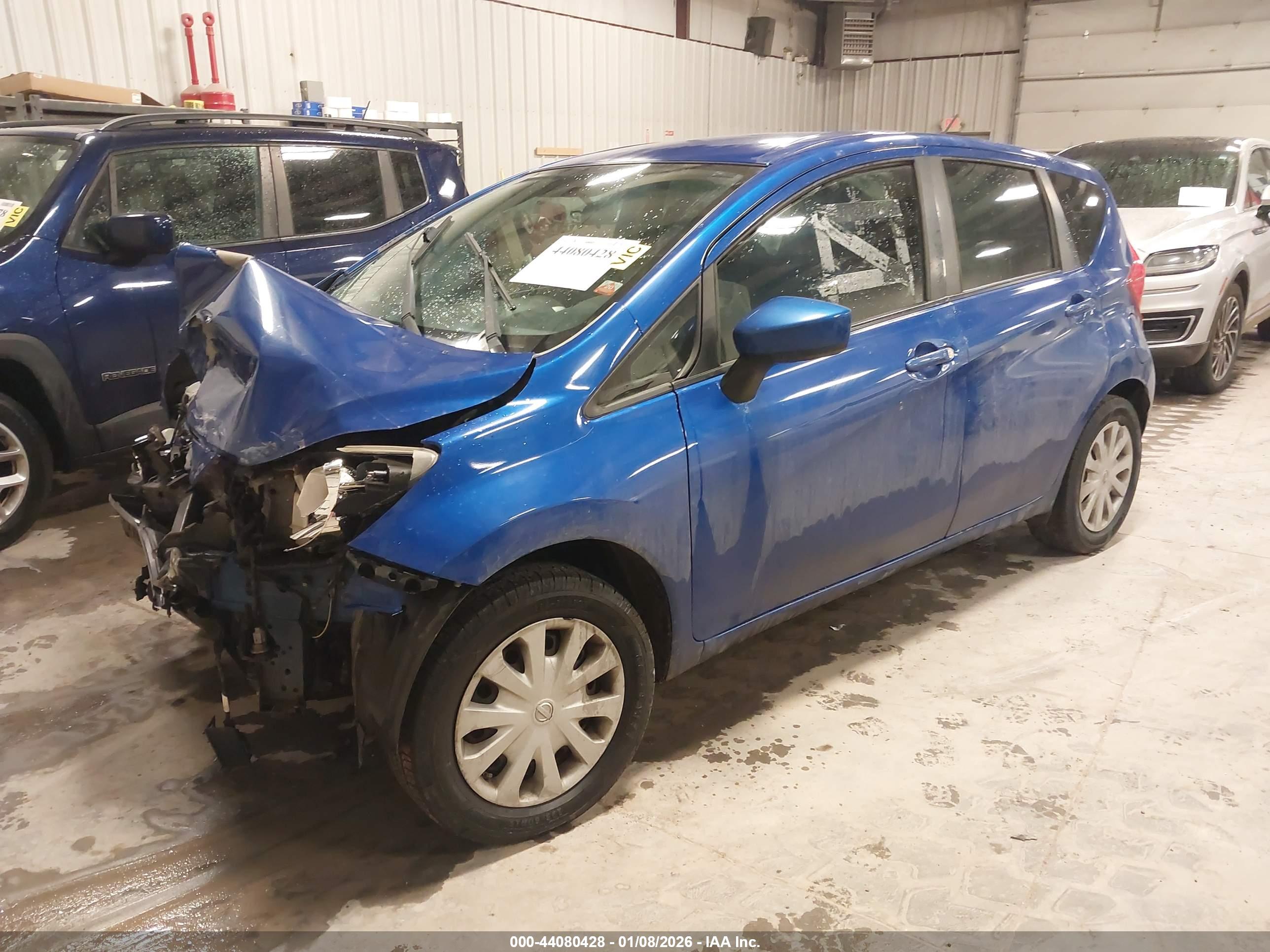 NISSAN VERSA image 2