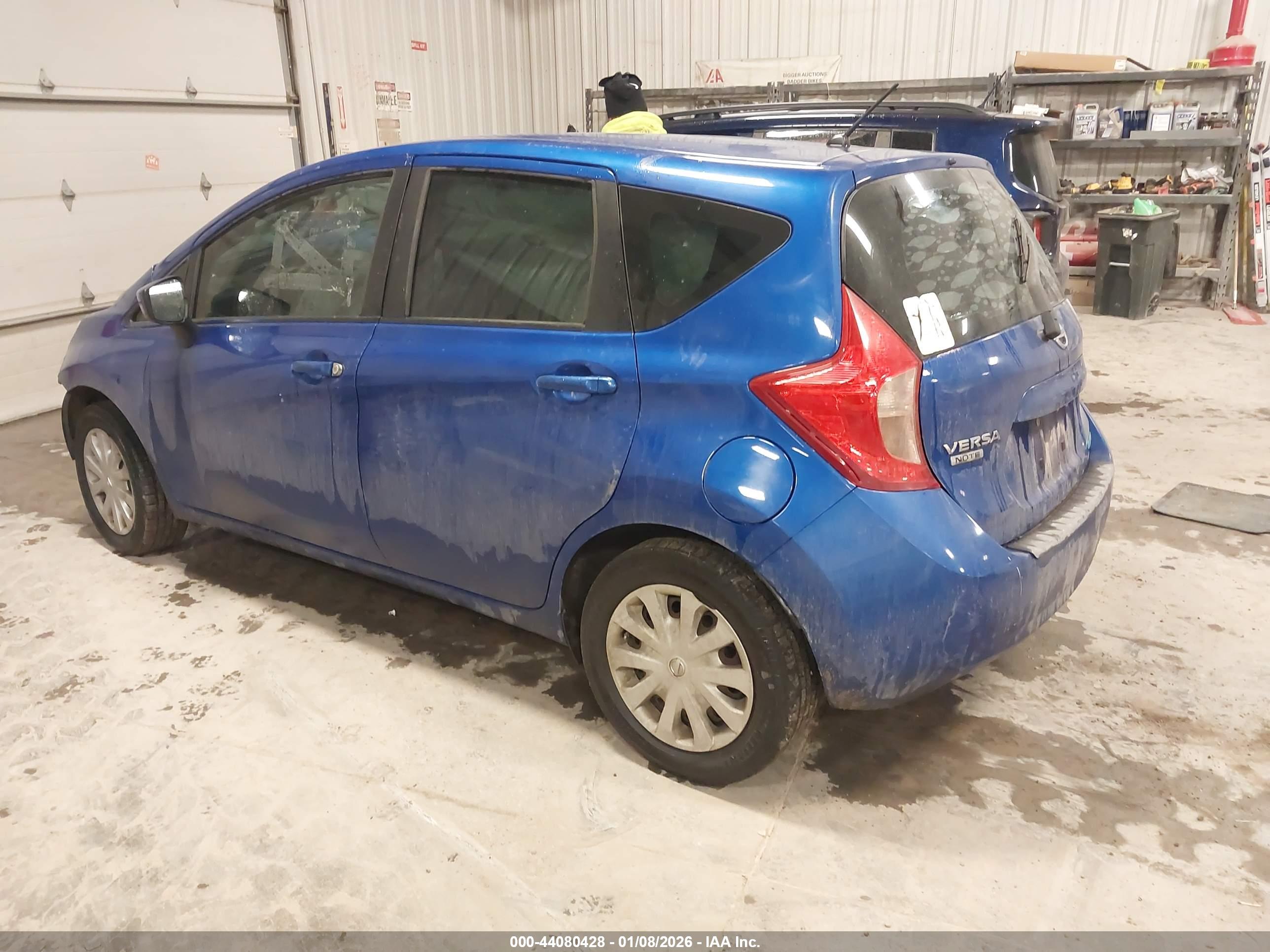 NISSAN VERSA image 3