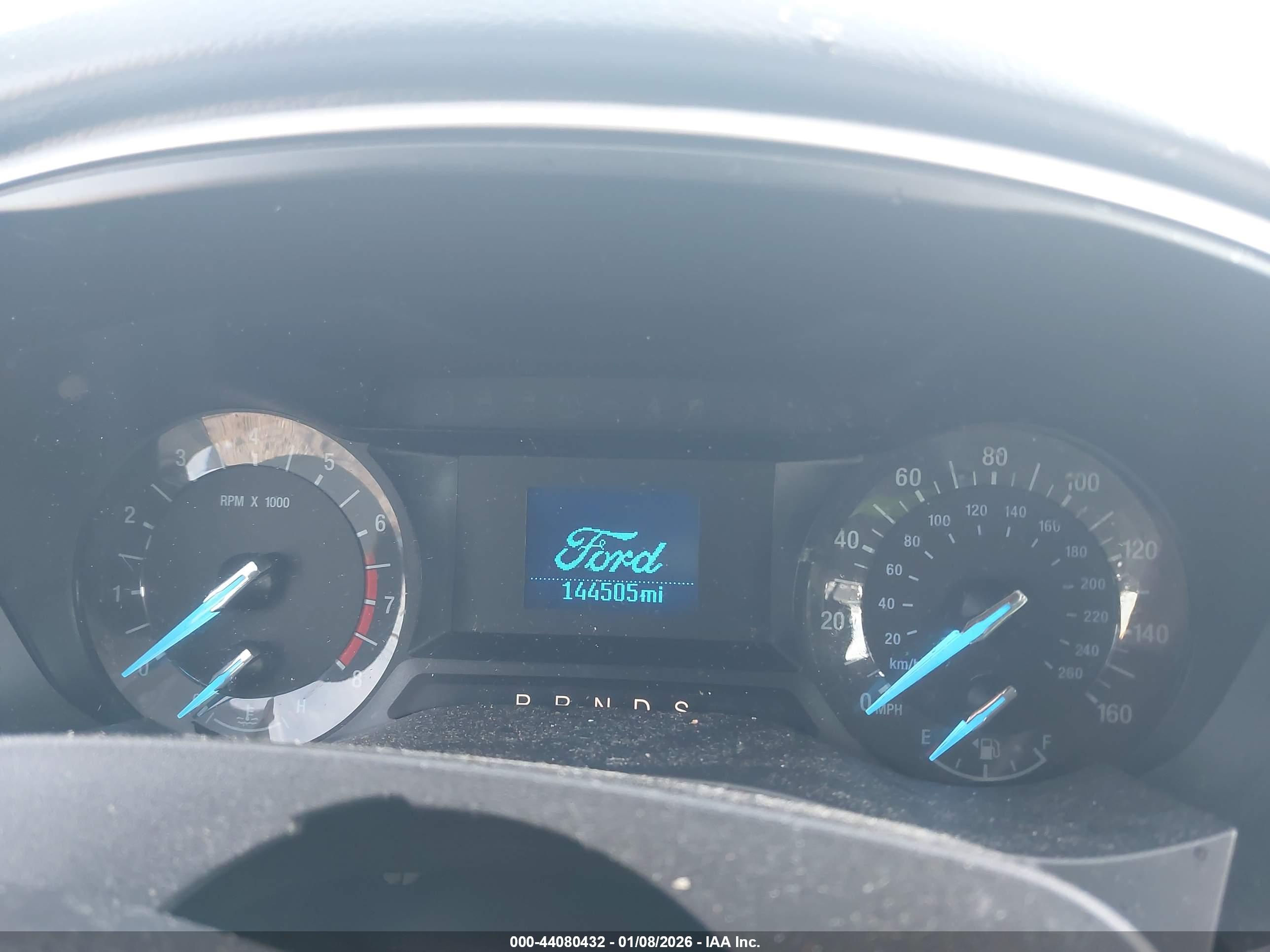 FORD FUSION image 7