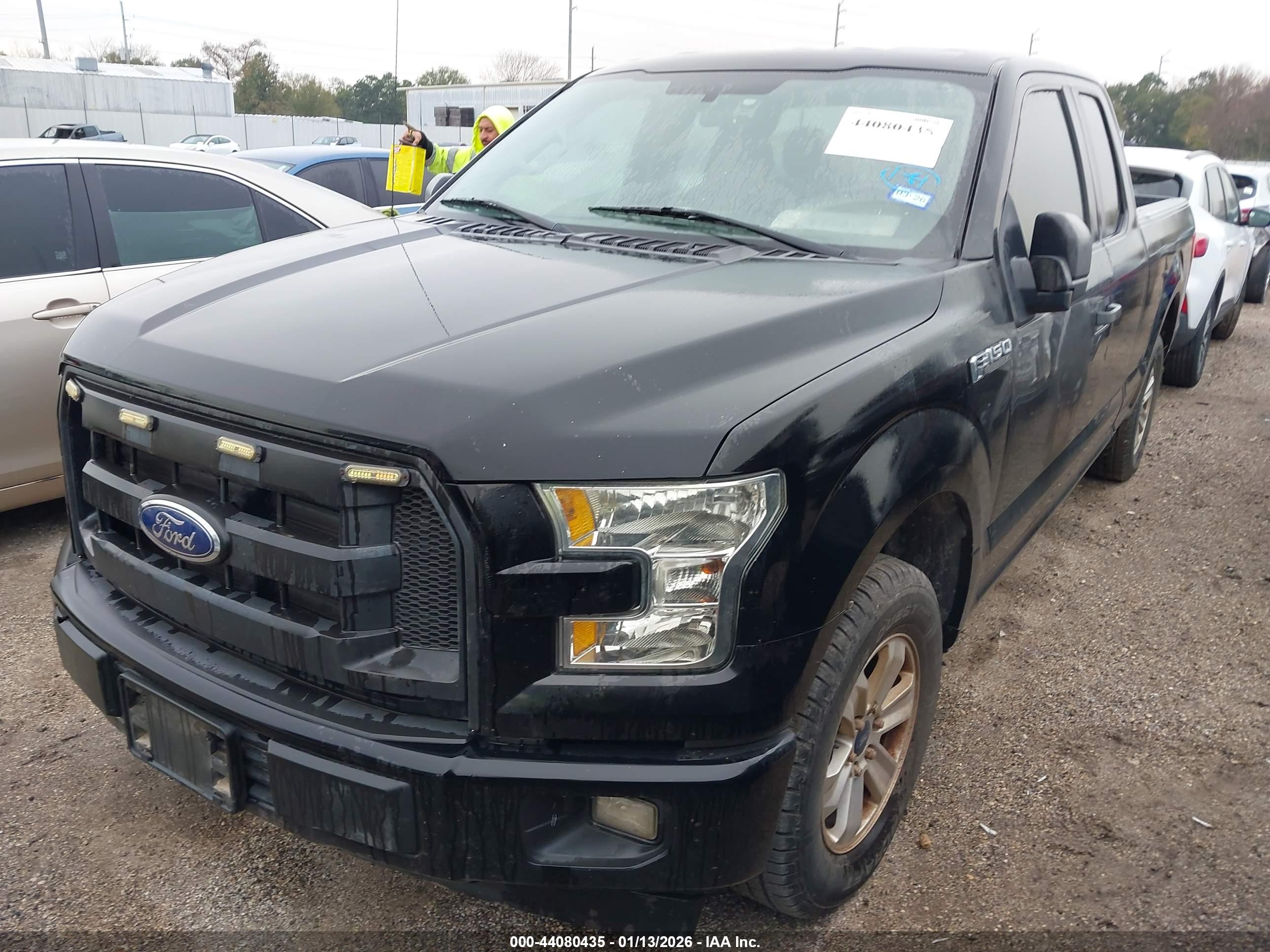 FORD F-150 image 2