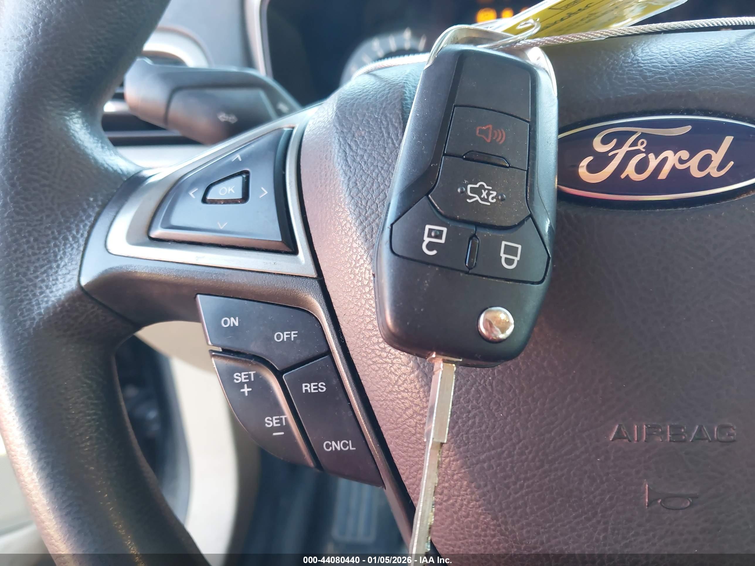 FORD FUSION image 11