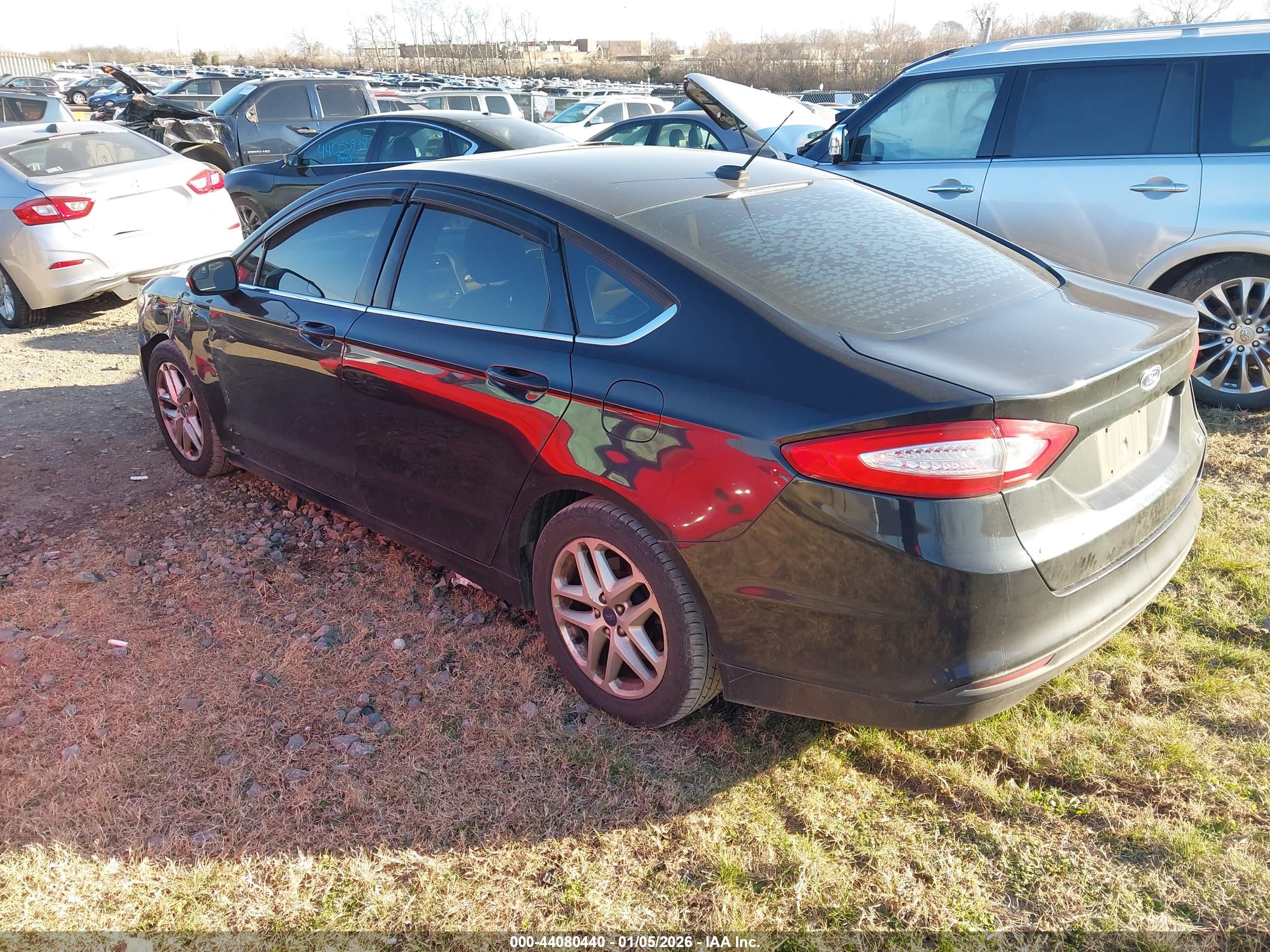 FORD FUSION image 3