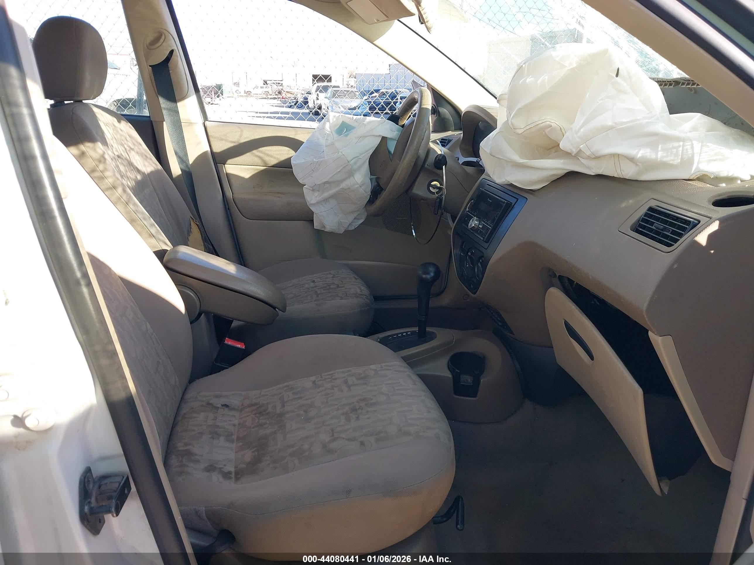 FORD FOCUS image 5