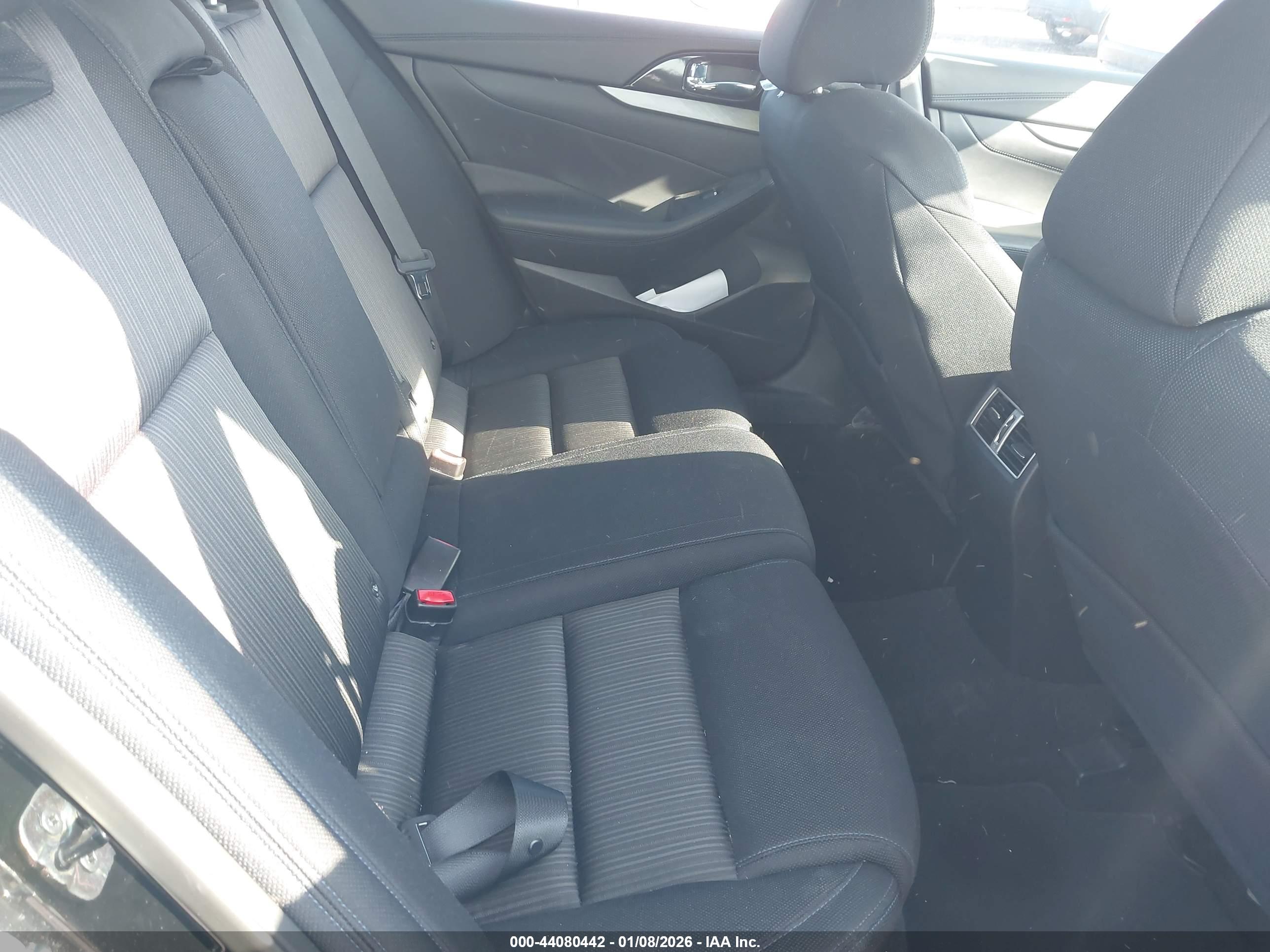 NISSAN MAXIMA image 8