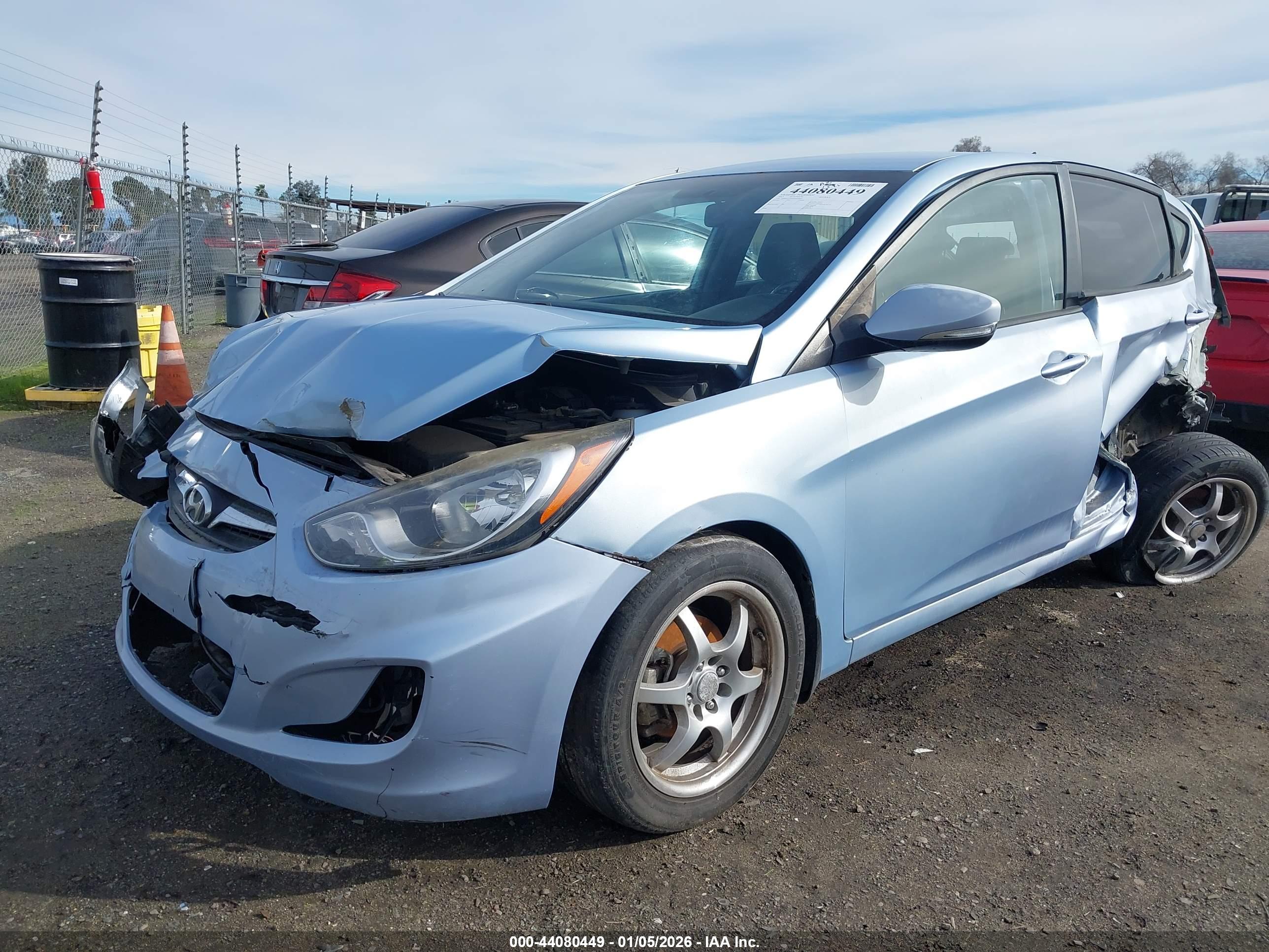 HYUNDAI ACCENT image 2