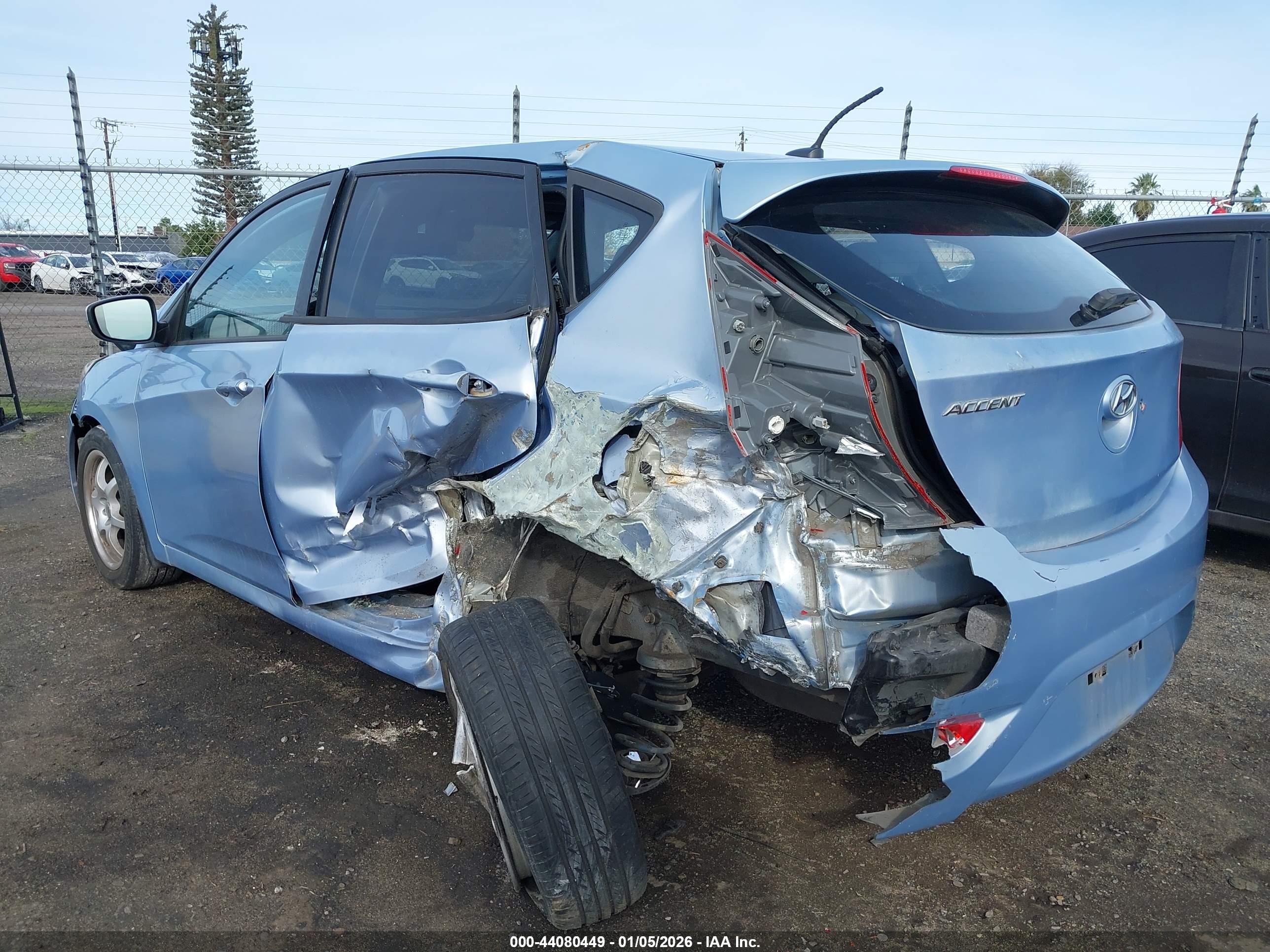HYUNDAI ACCENT image 6
