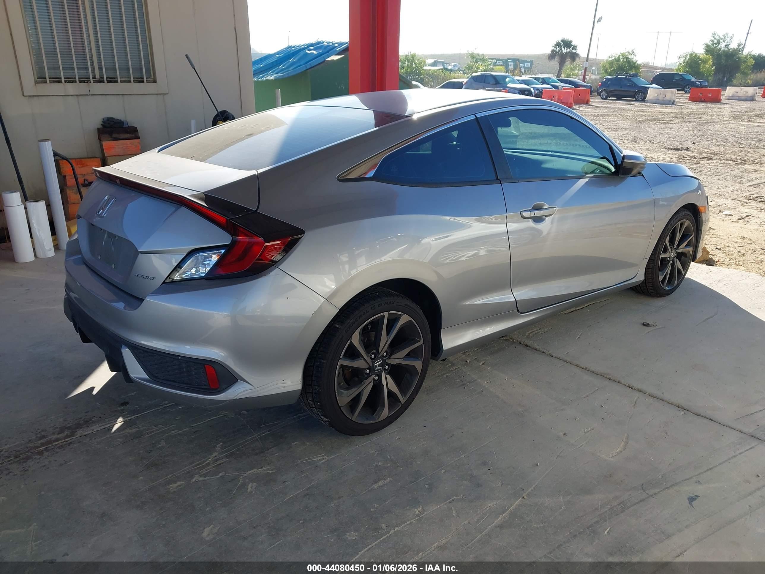 HONDA CIVIC image 4
