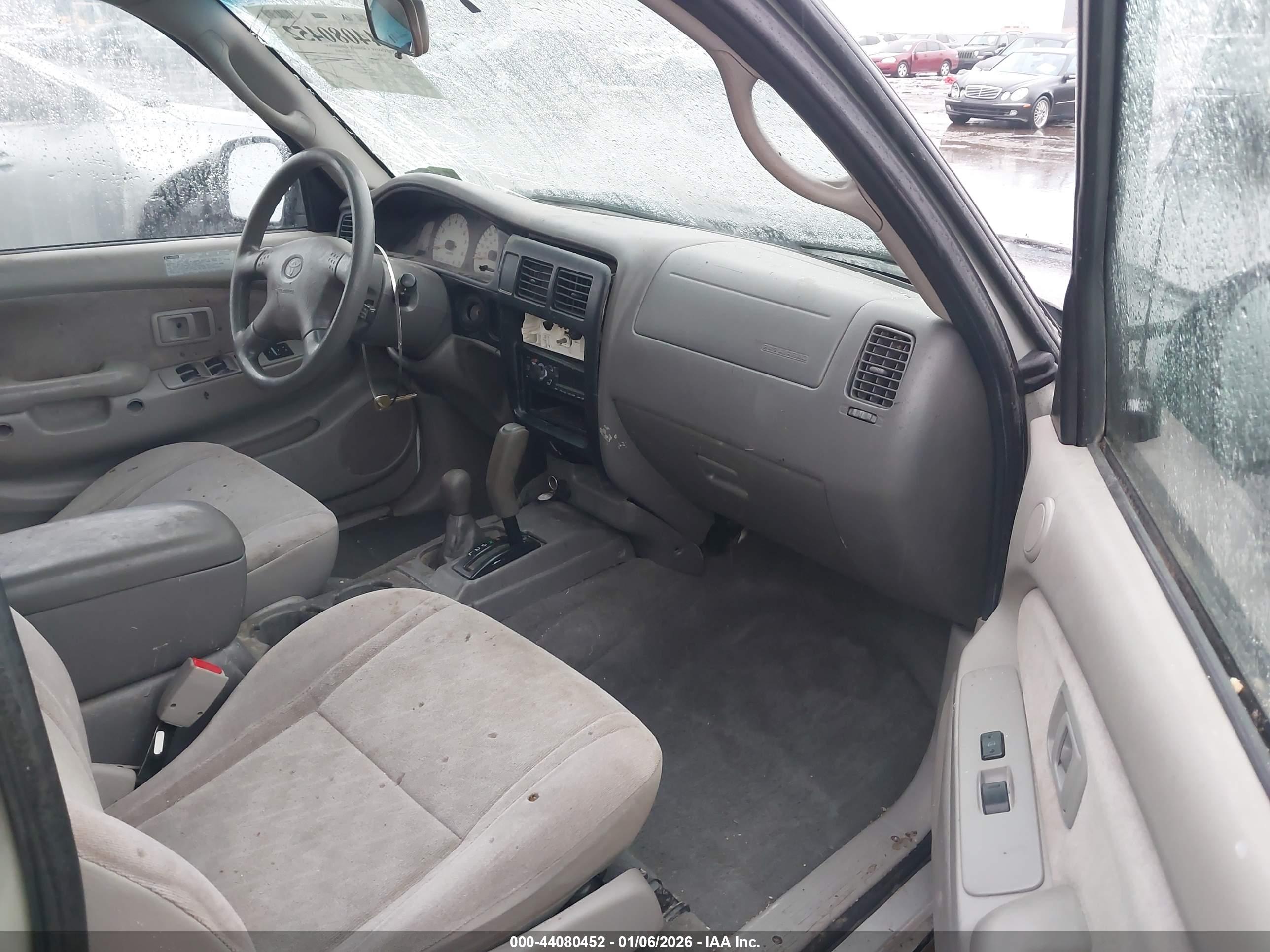 TOYOTA TACOMA image 5