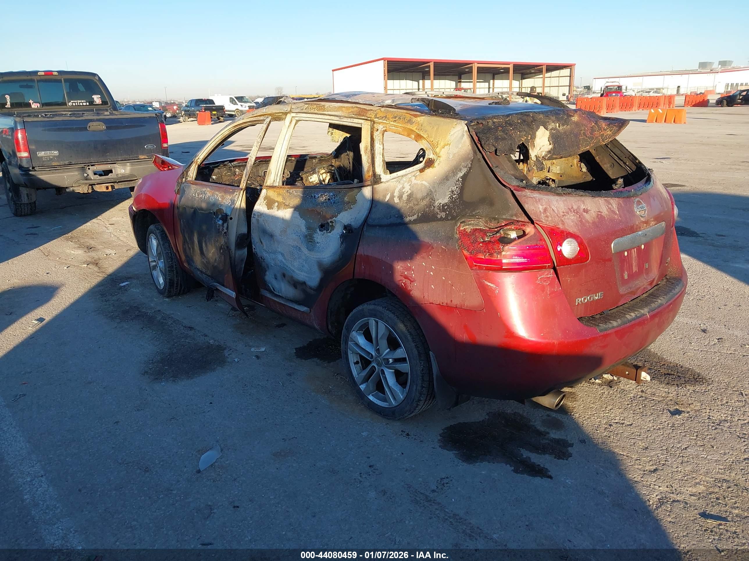 NISSAN ROGUE image 3