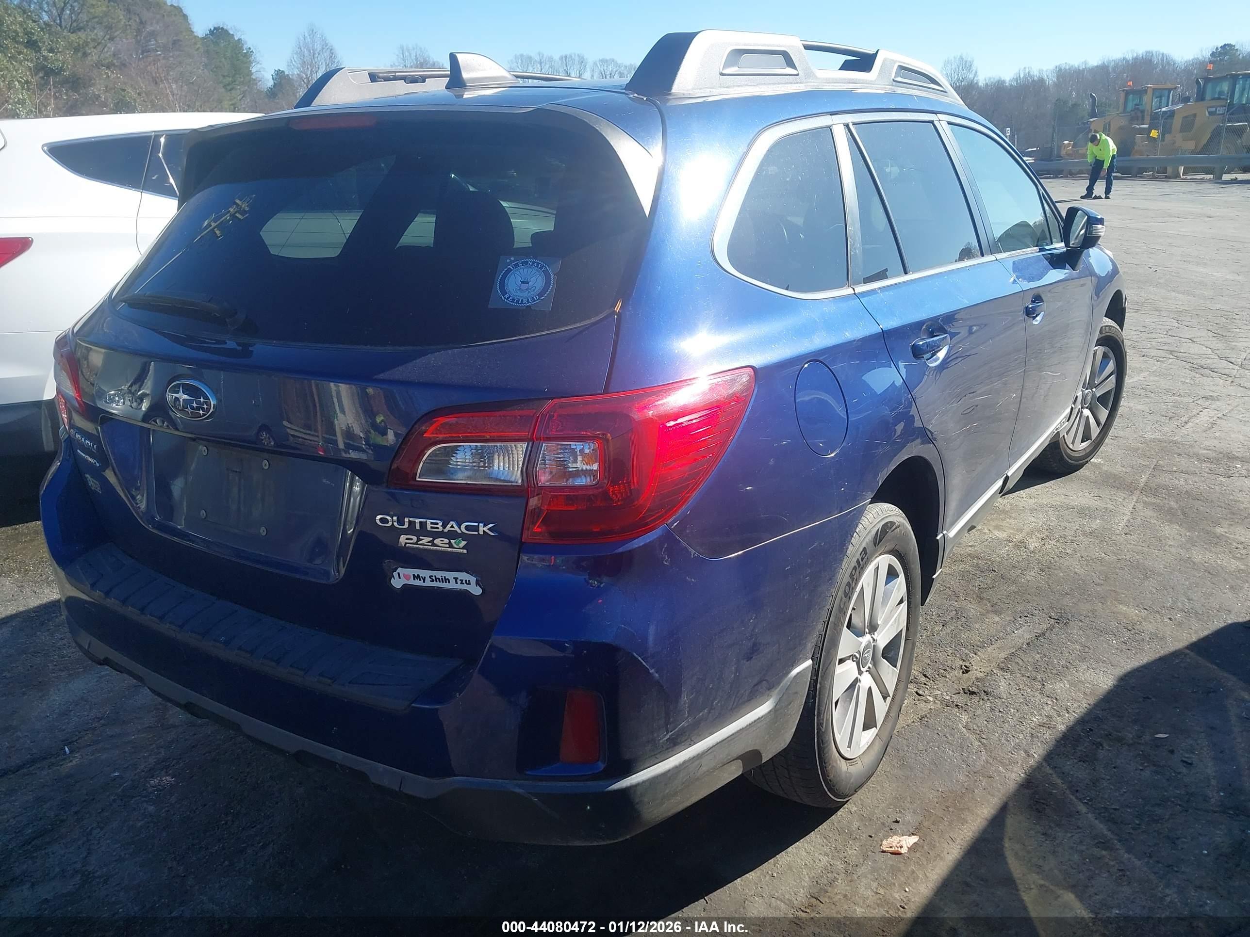 SUBARU OUTBACK image 4