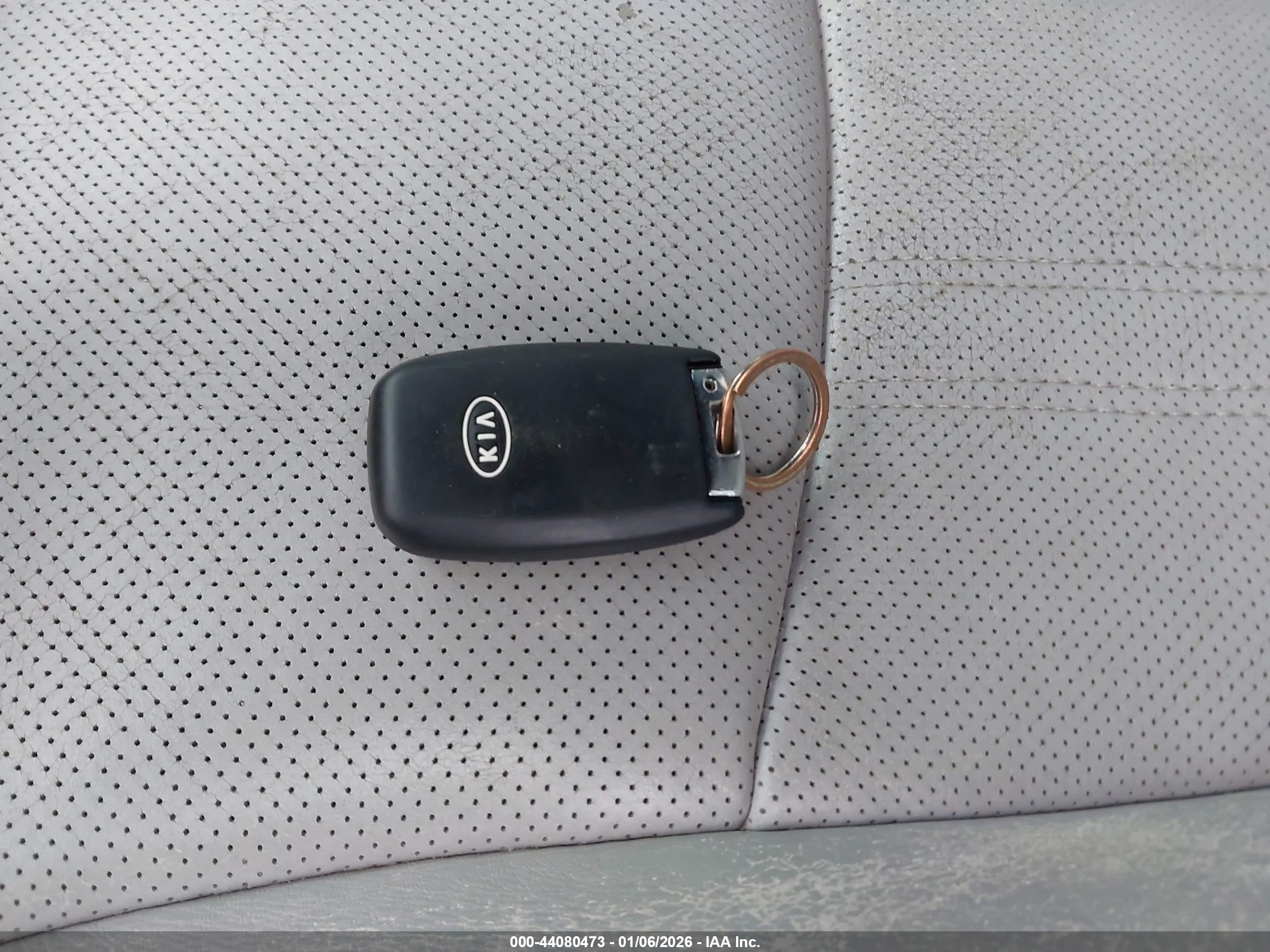 KIA SORENTO image 11