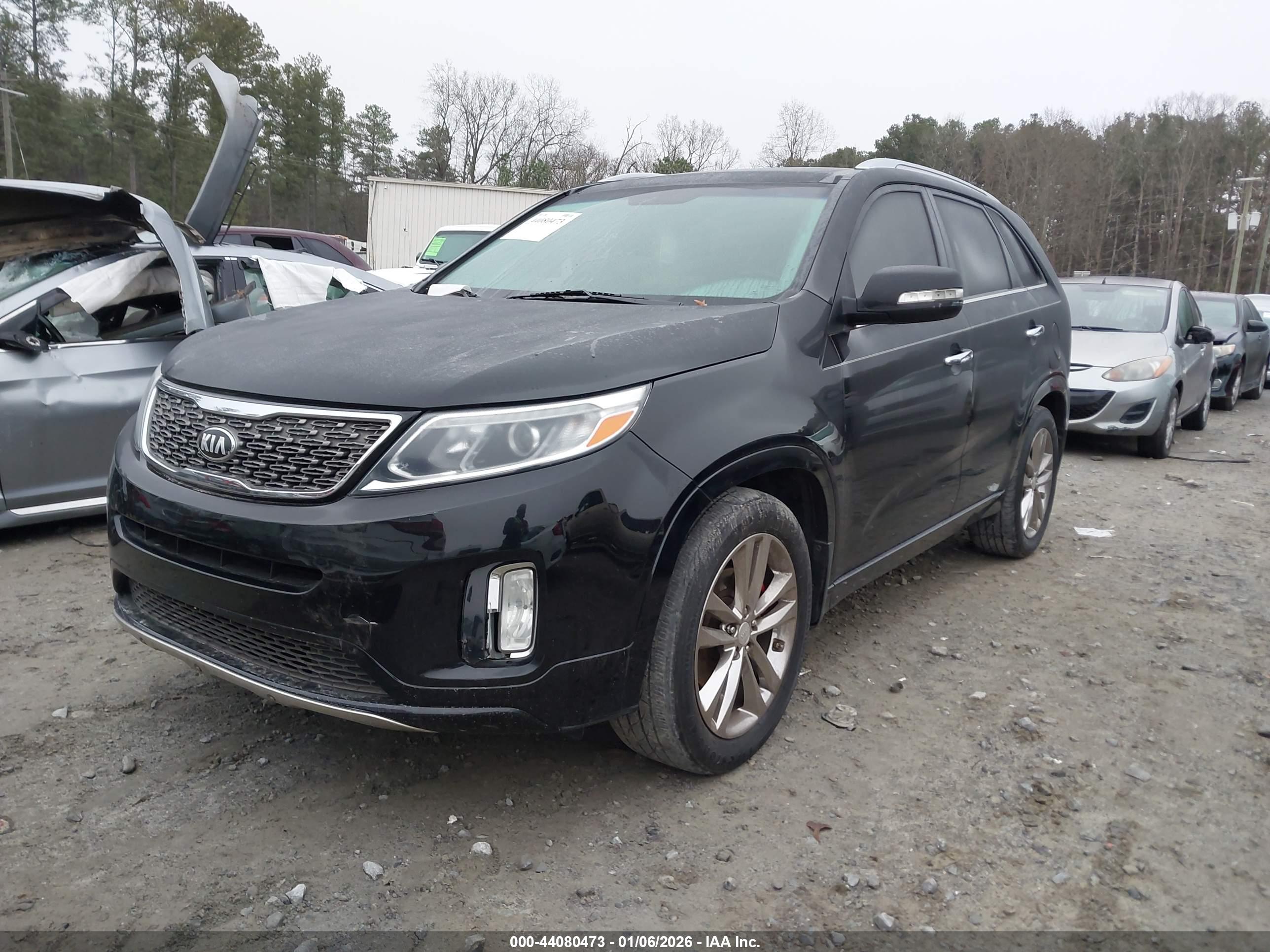 KIA SORENTO image 2