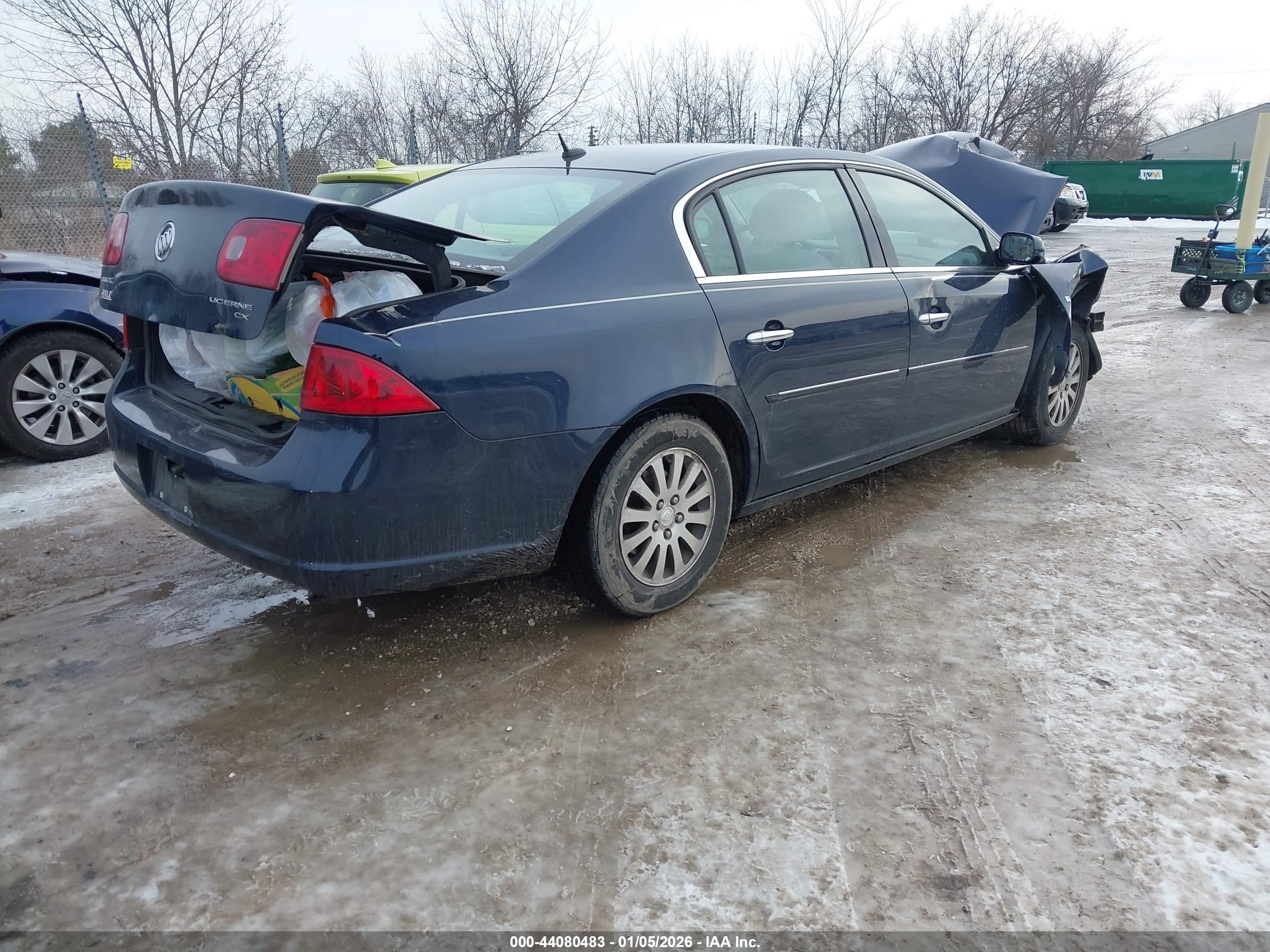 BUICK LUCERNE image 4