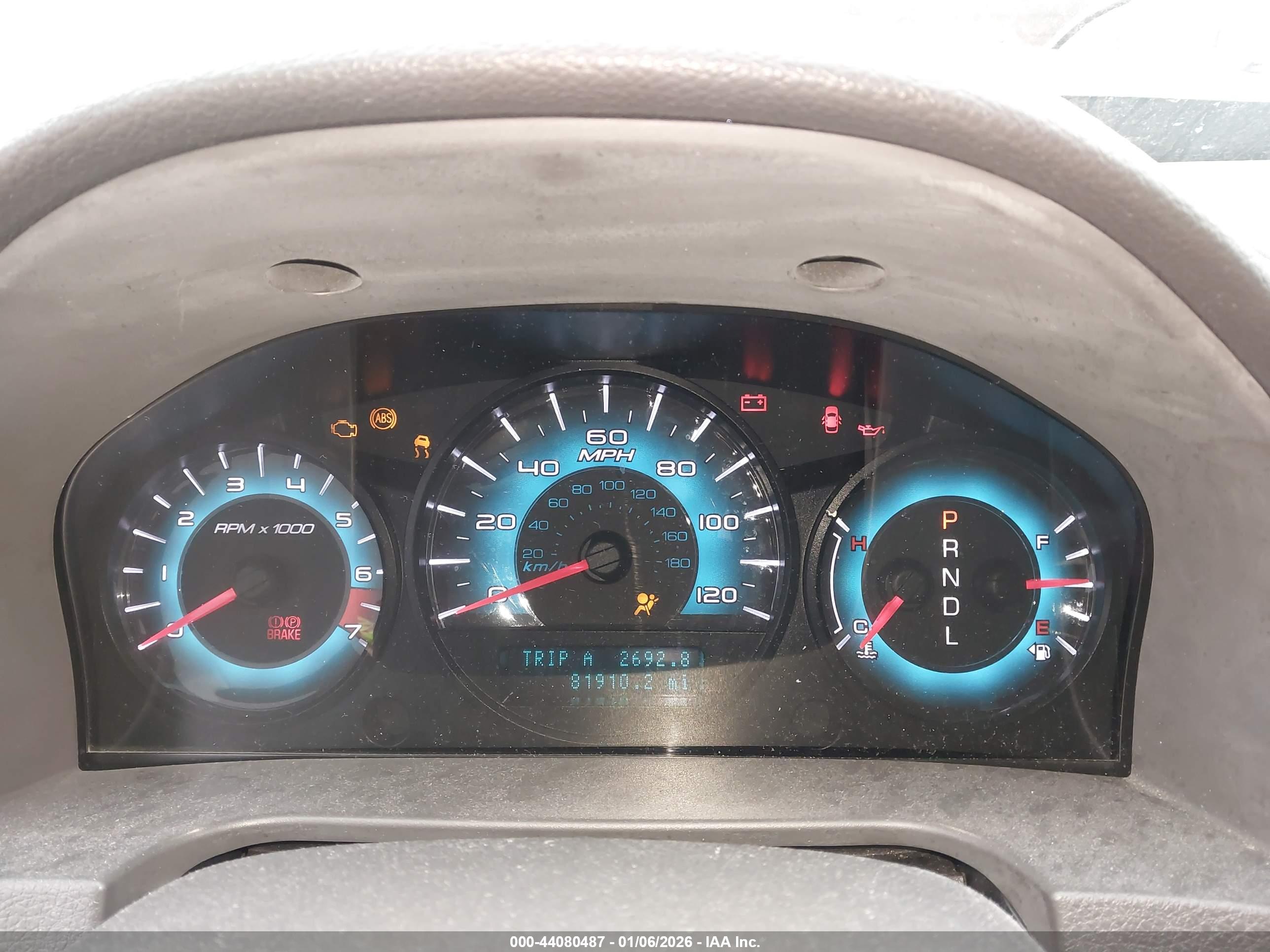 FORD FUSION image 7