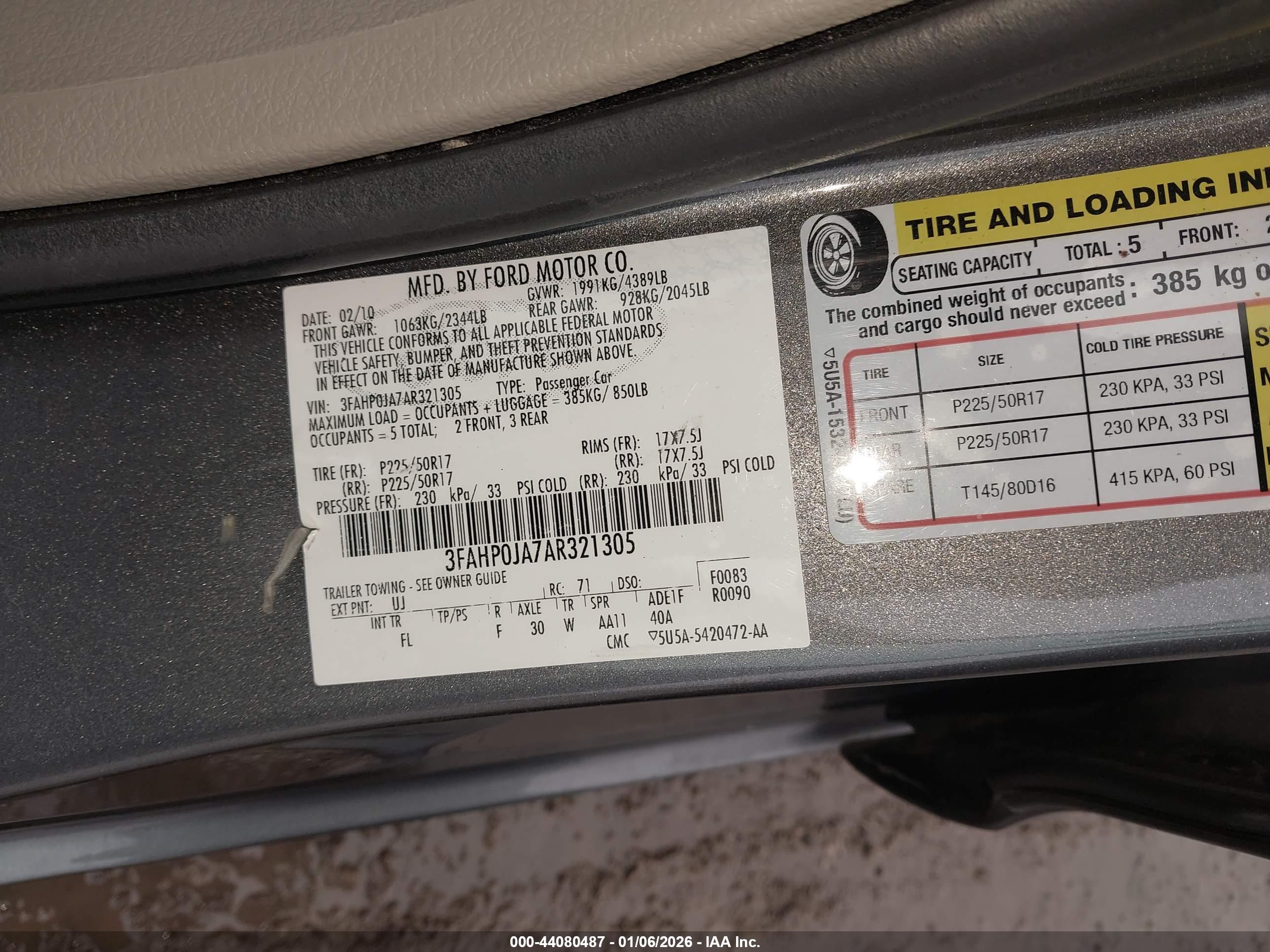 FORD FUSION image 9